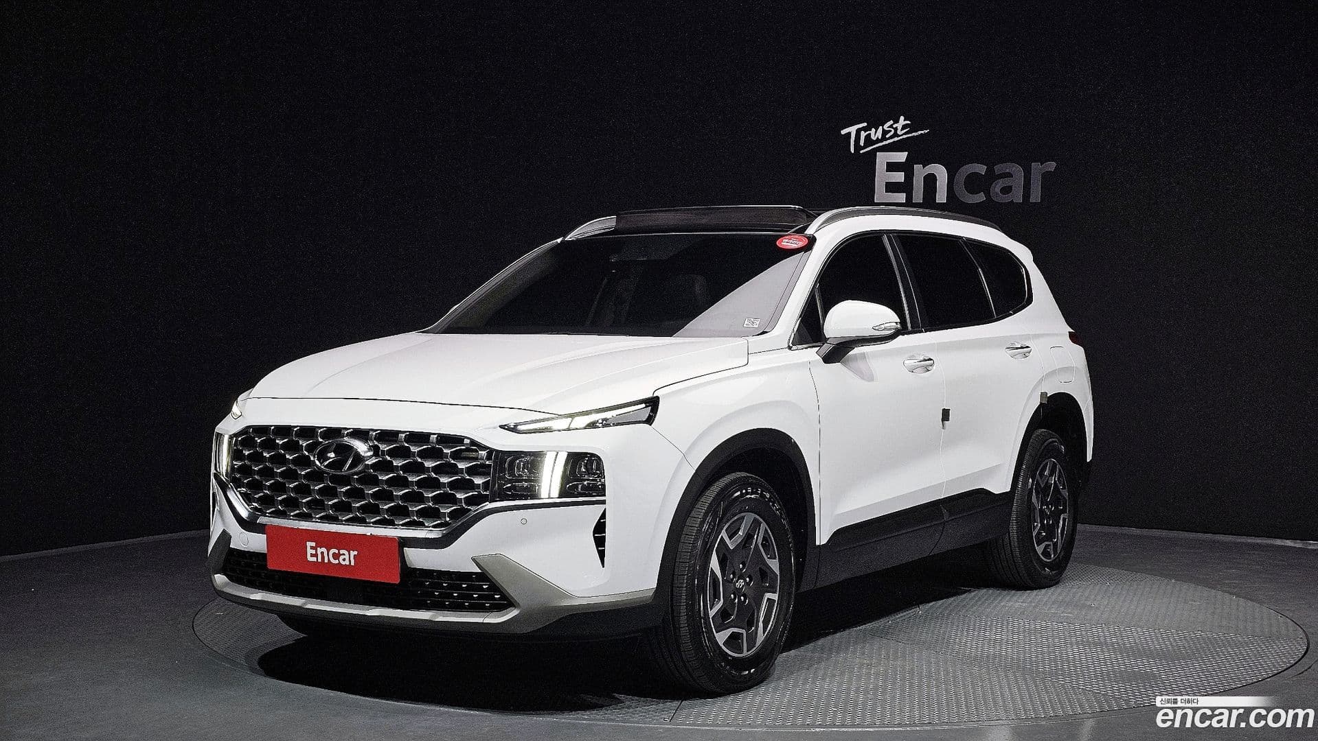 Main__Slider__Photo:Santafe Hyundai 2021.9-0