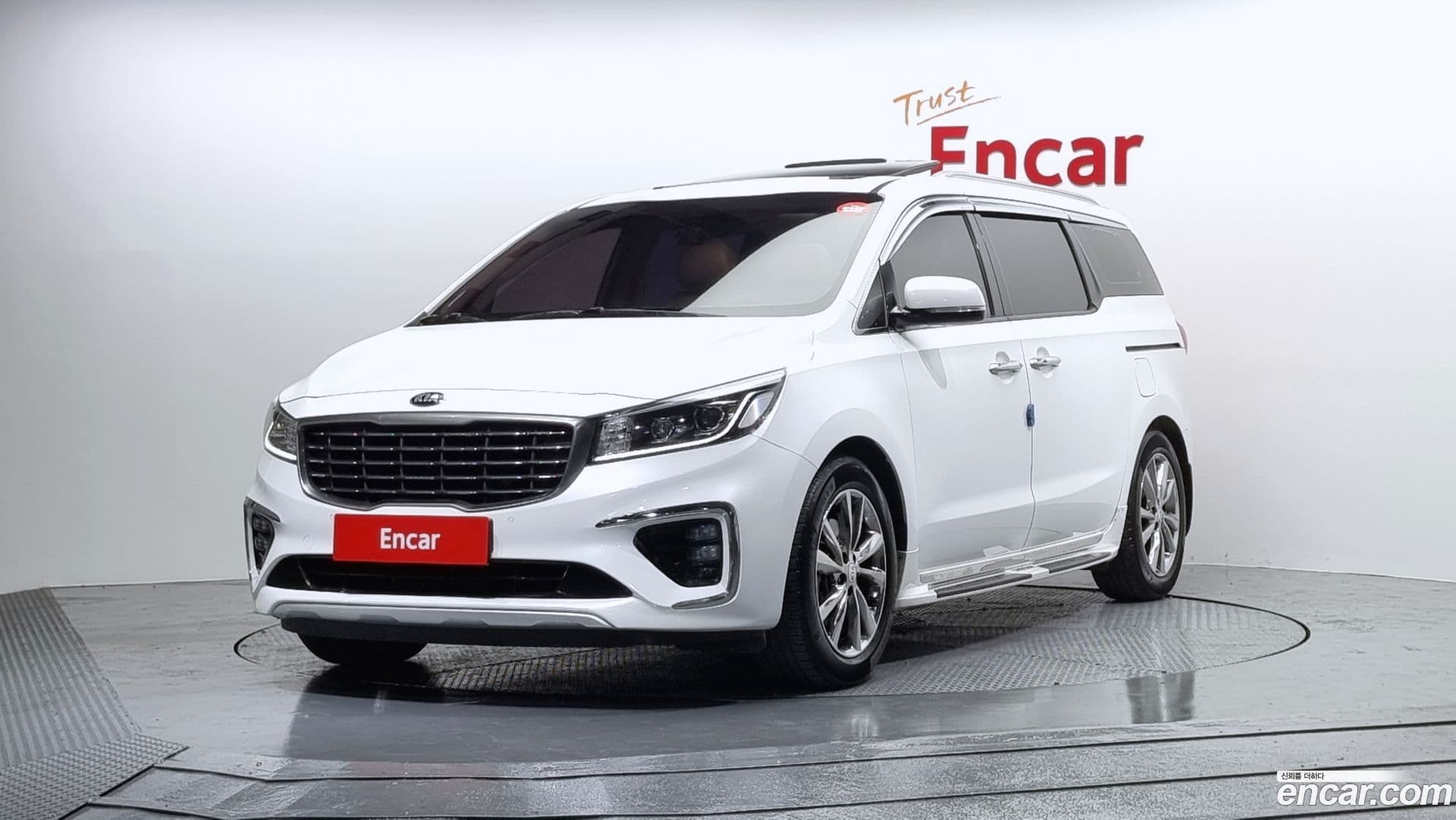Main__Slider__Photo:Canival Kia 2018.4-0