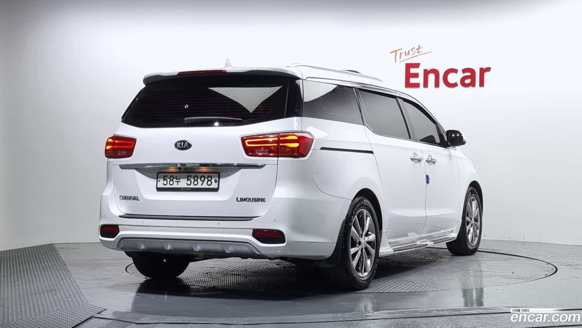 Canival Kia 2018.4-OUTER-002