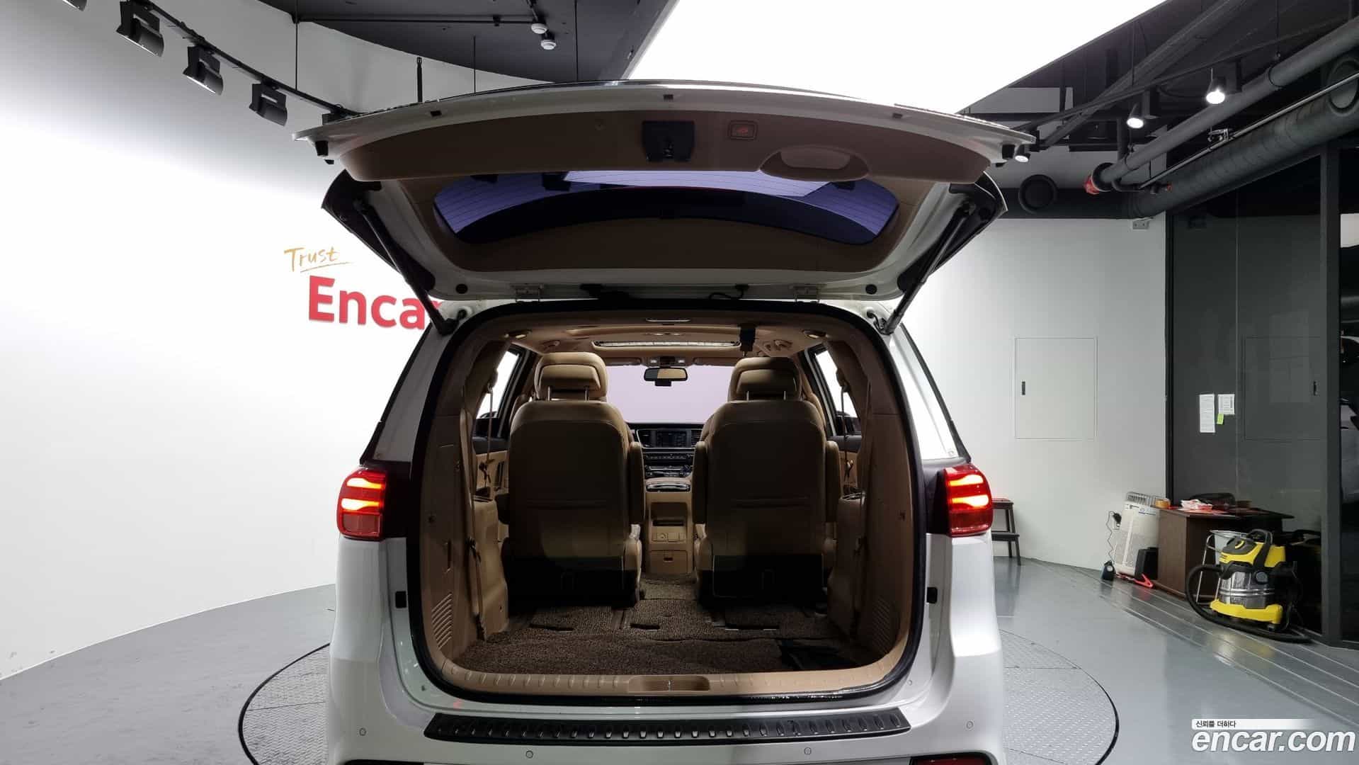 Canival Kia 2018.4-OPTION-024