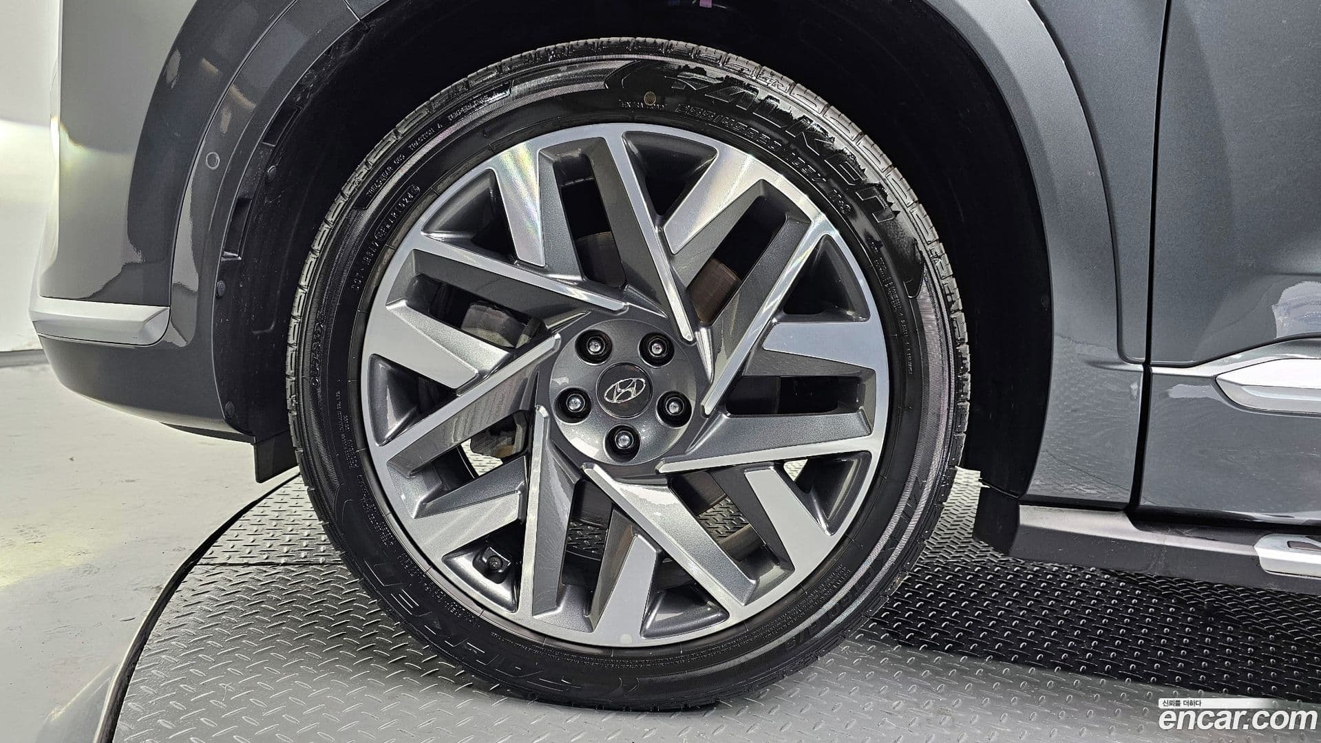 Main__Slider__Photo:Santafe Hyundai 2021.2-4