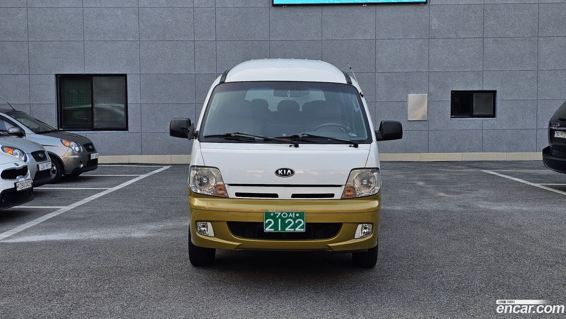 Main__Slider__Photo:Bongo III Minibus Kia 2005.5-0