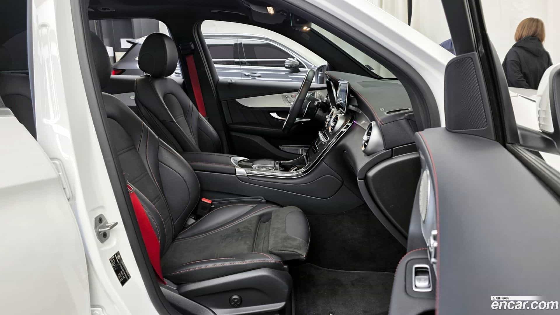 GLC-Class Mercedes-Benz 2021.7-OPTION-016