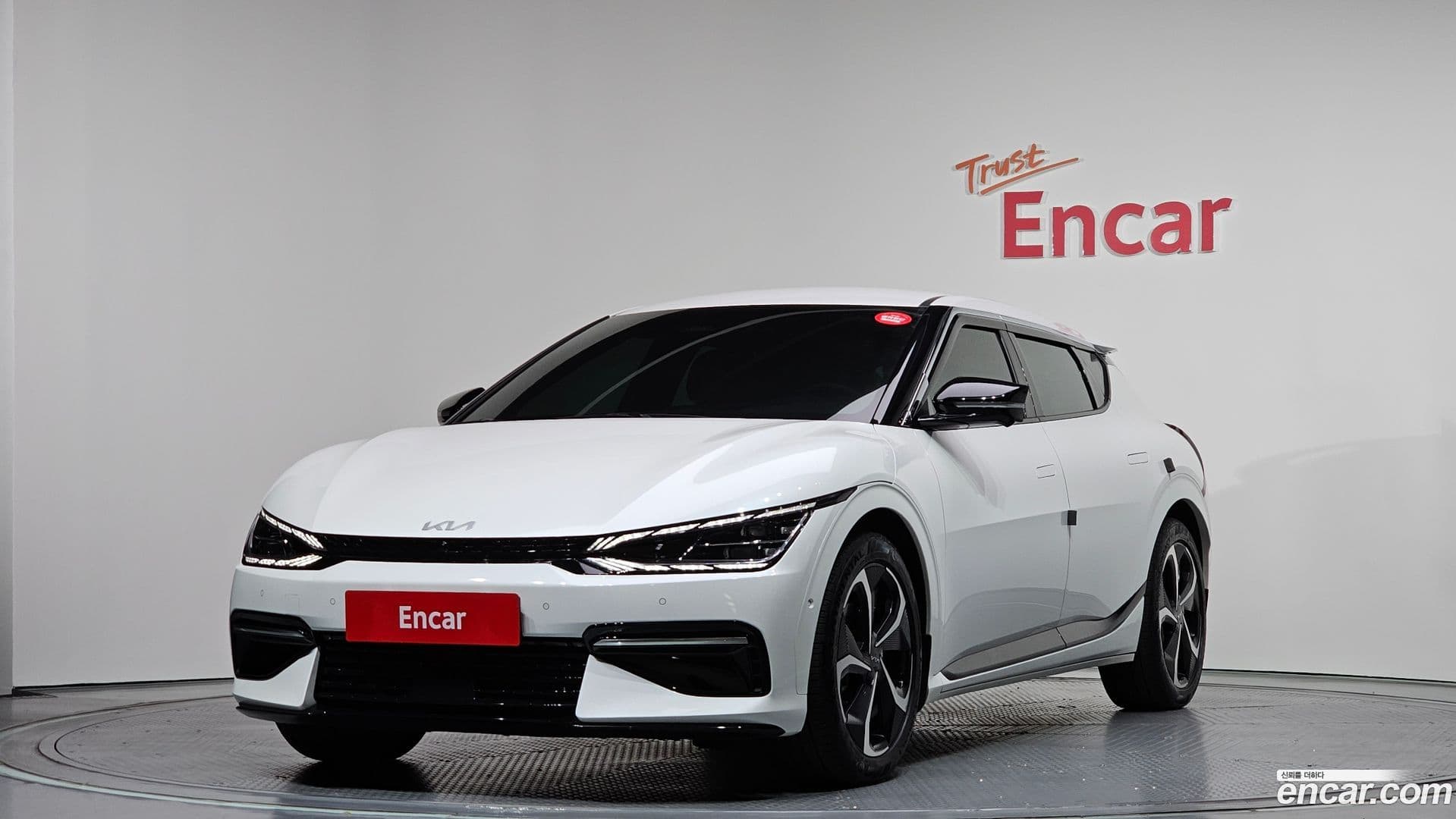 Main__Slider__Photo:EV6 Kia 2023.5-0