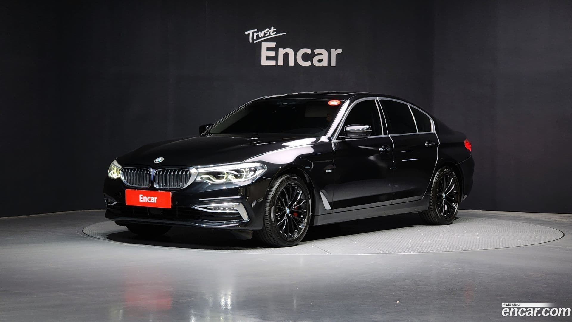 Main__Slider__Photo:5-Series BMW 2018.11-0