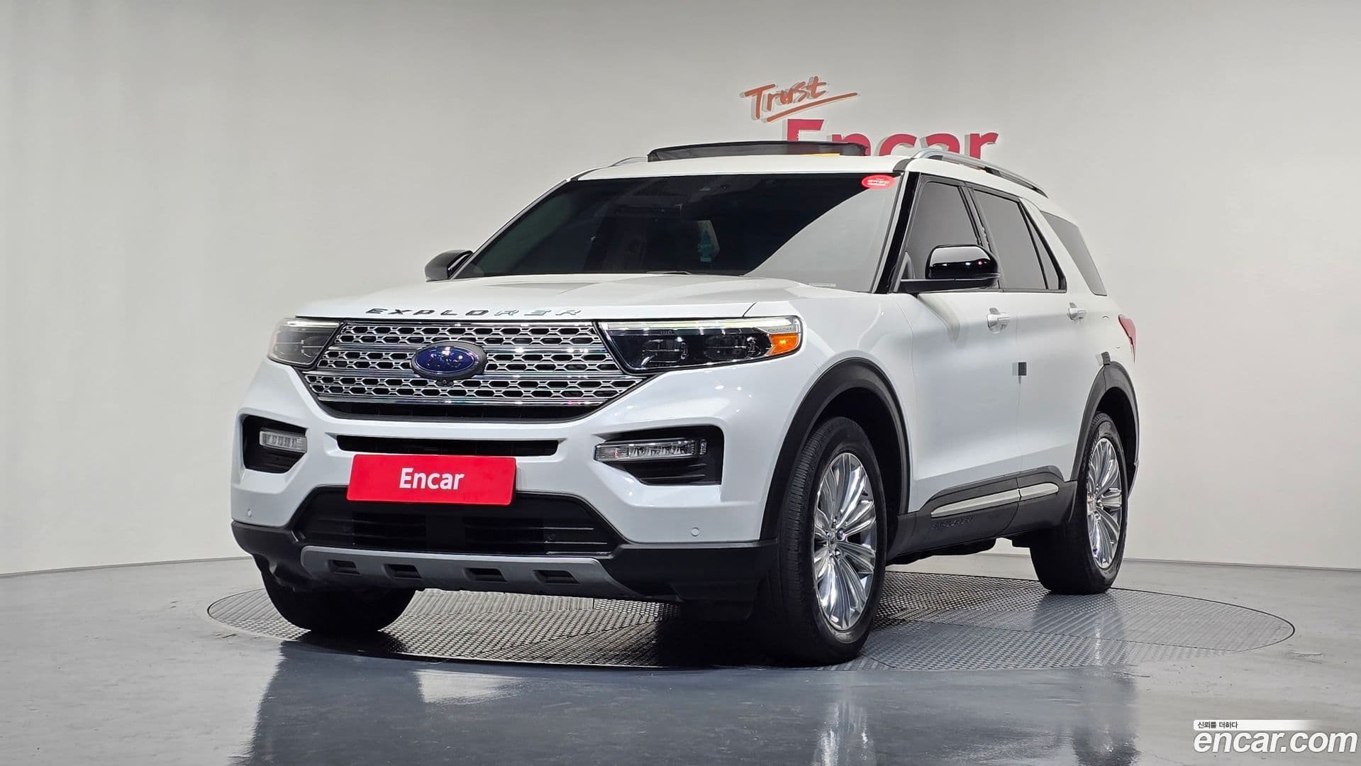Main__Slider__Photo:Explorer Ford 2020.9-0