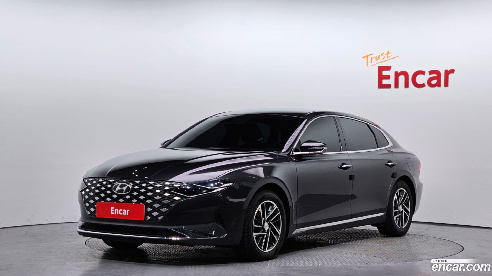 Main__Slider__Photo:Grandeur Hyundai 2021.7-0
