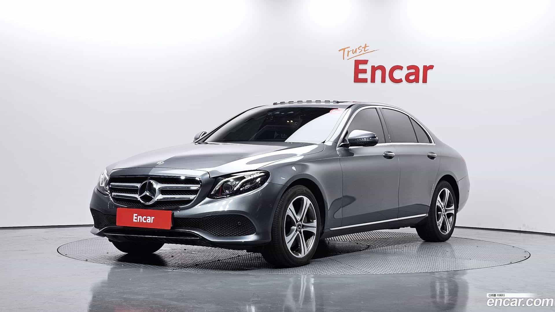E-Class Mercedes-Benz 2018.5-OUTER-1