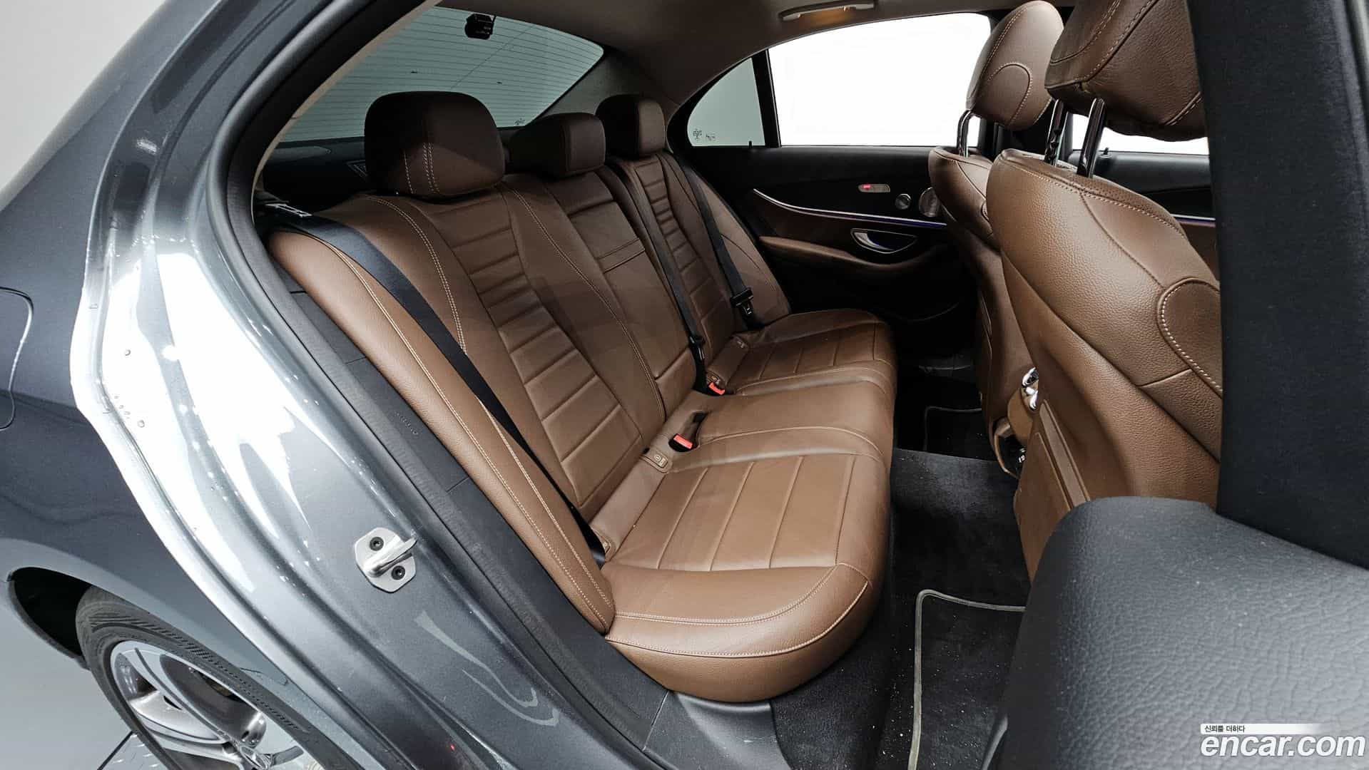 E-Class Mercedes-Benz 2018.5-OPTION-15