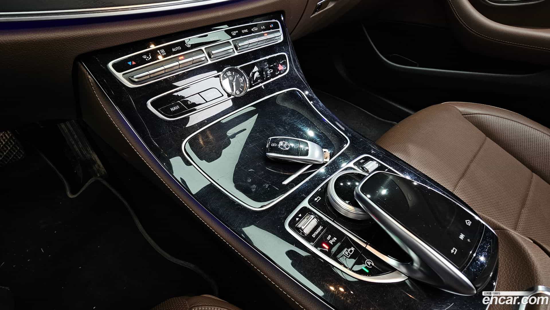 E-Class Mercedes-Benz 2018.5-OPTION-19