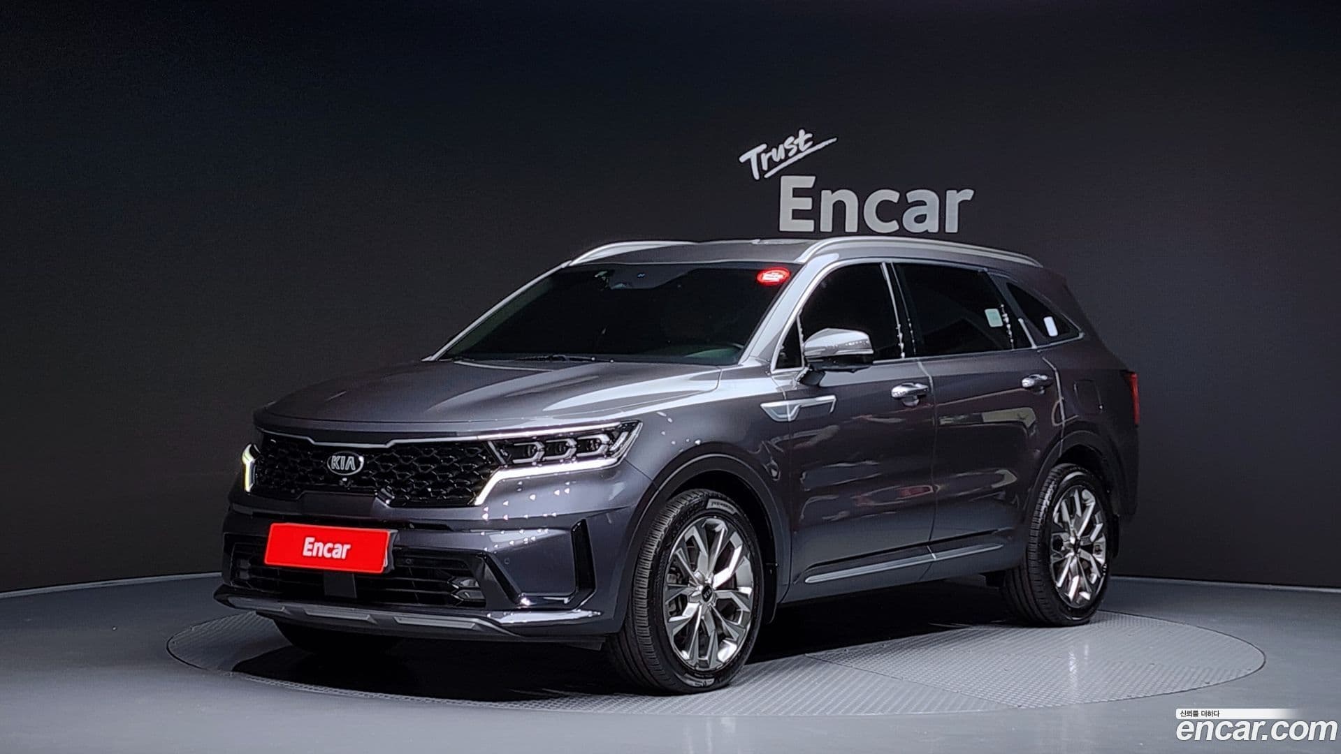 Main__Slider__Photo:Sorento Kia 2021.2-0