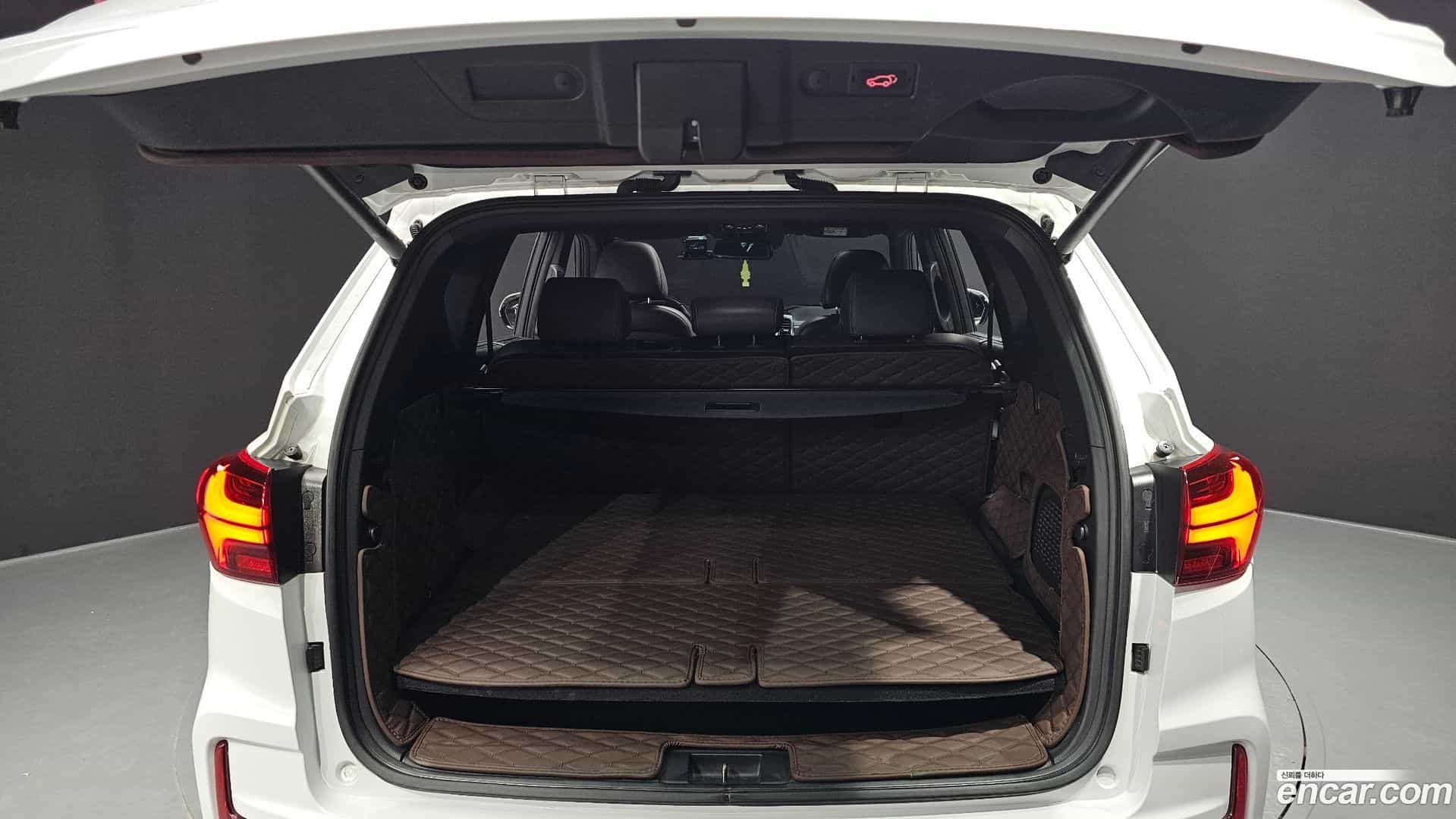 Rexton KG Mobility 2022.1-OPTION-024