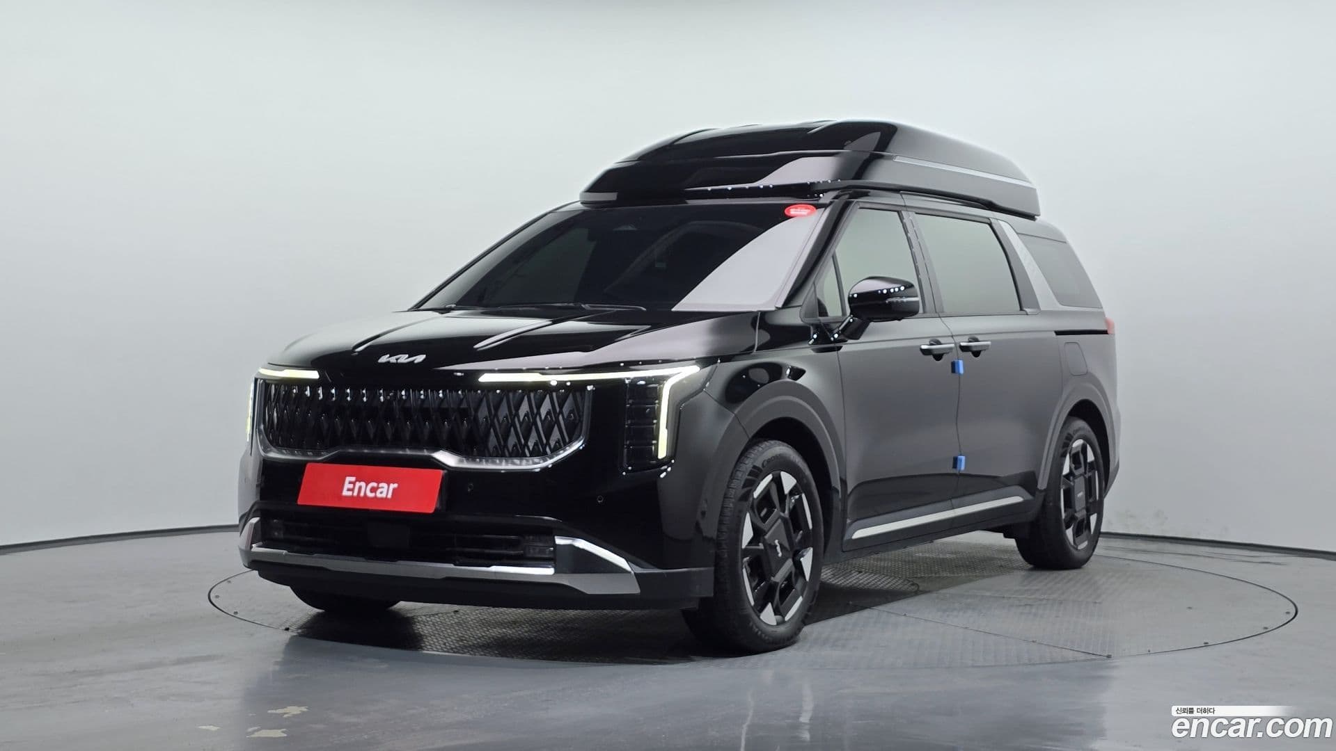 Main__Slider__Photo:Canival Kia 2024.6-0