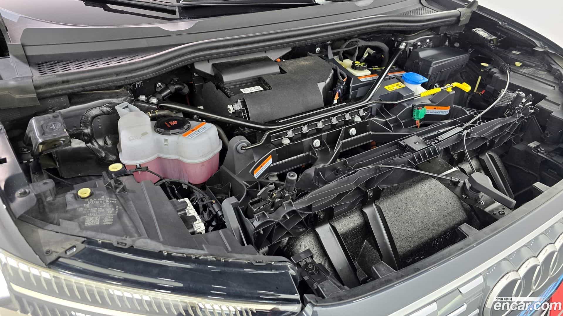 Q4 e-tron Audi 2022.9-INNER-006