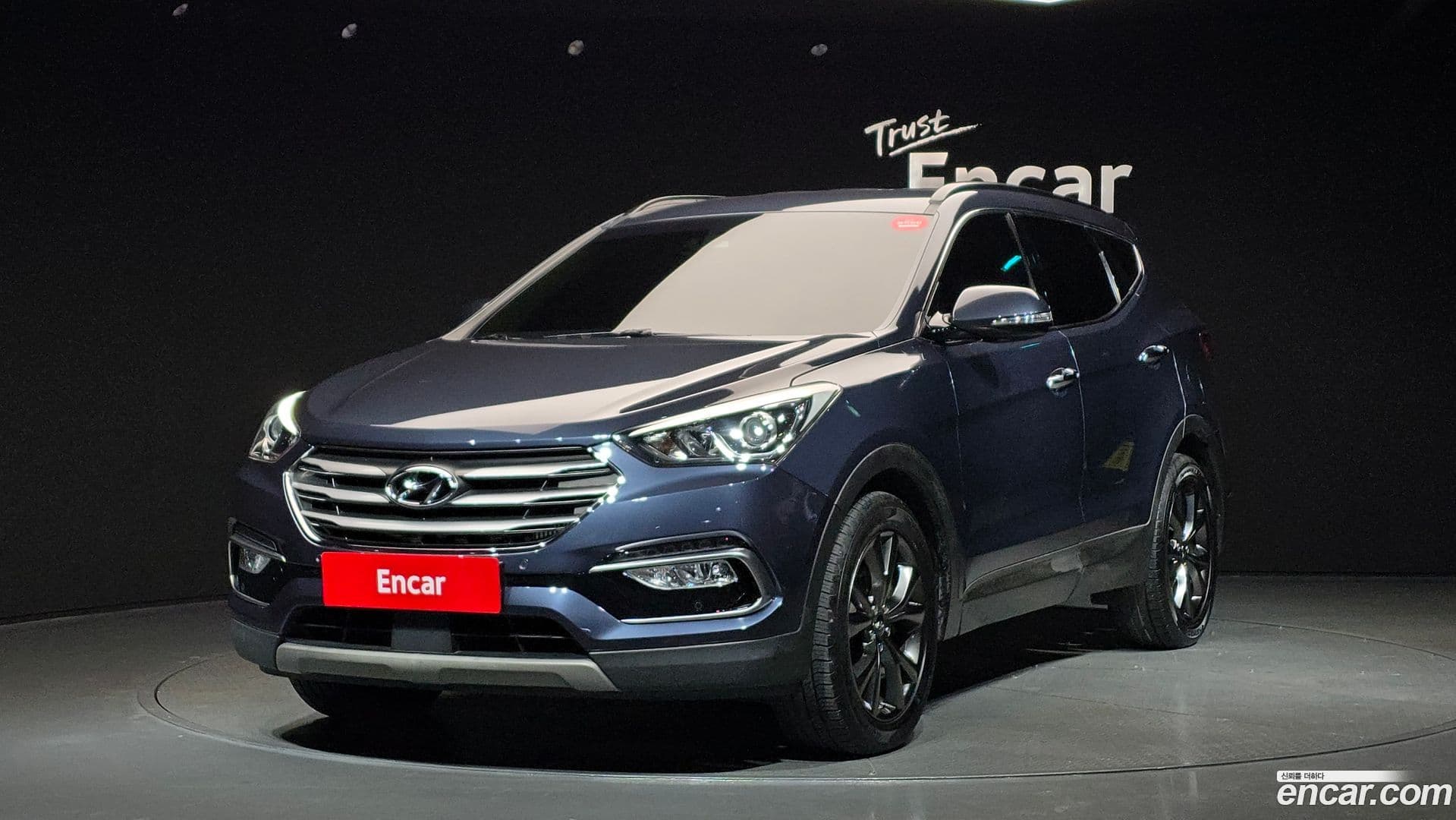 Main__Slider__Photo:Santafe Hyundai 2017.3-0