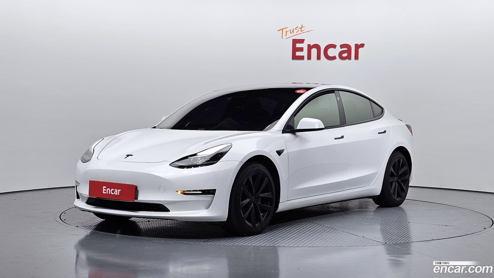 Main__Slider__Photo:Model 3 Tesla 2021.2-0