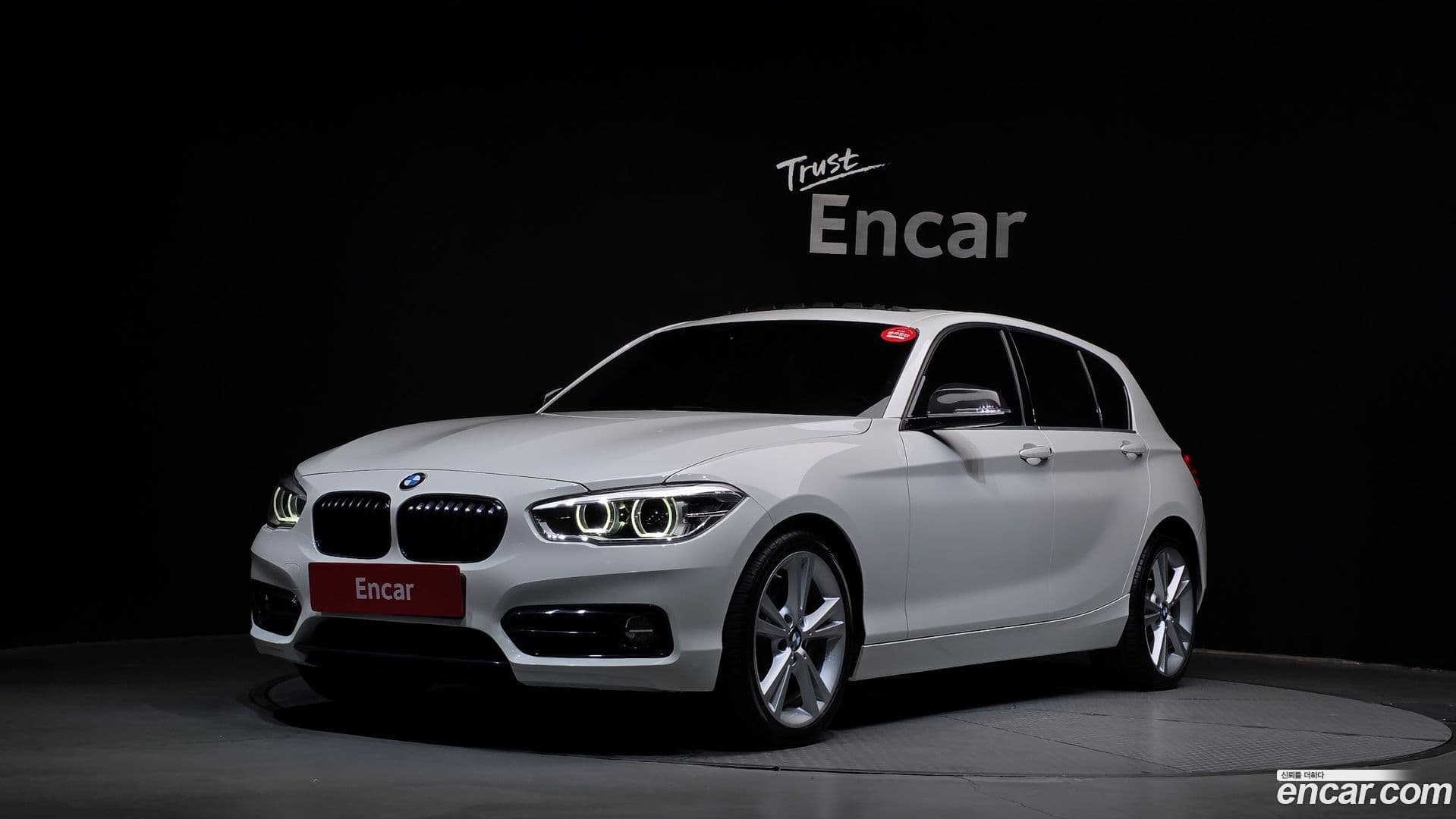 Main__Slider__Photo:1-Series BMW 2019.8-0