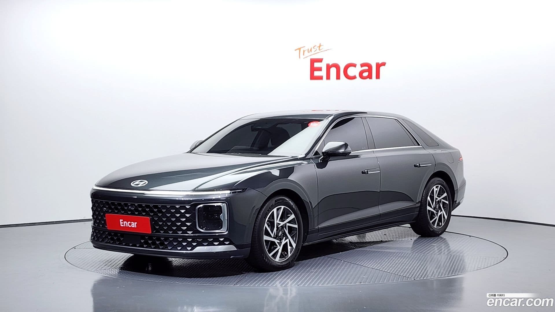 Main__Slider__Photo:Grandeur Hyundai 2022.11-0