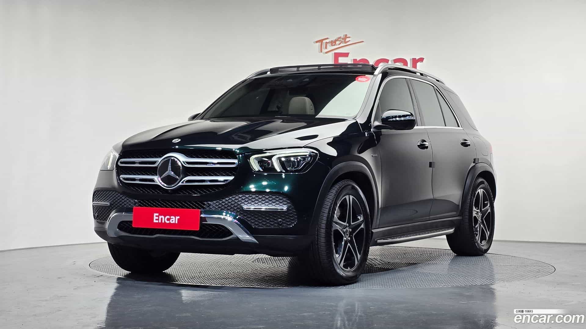 GLE-Class Mercedes-Benz 2021.9-OUTER-001