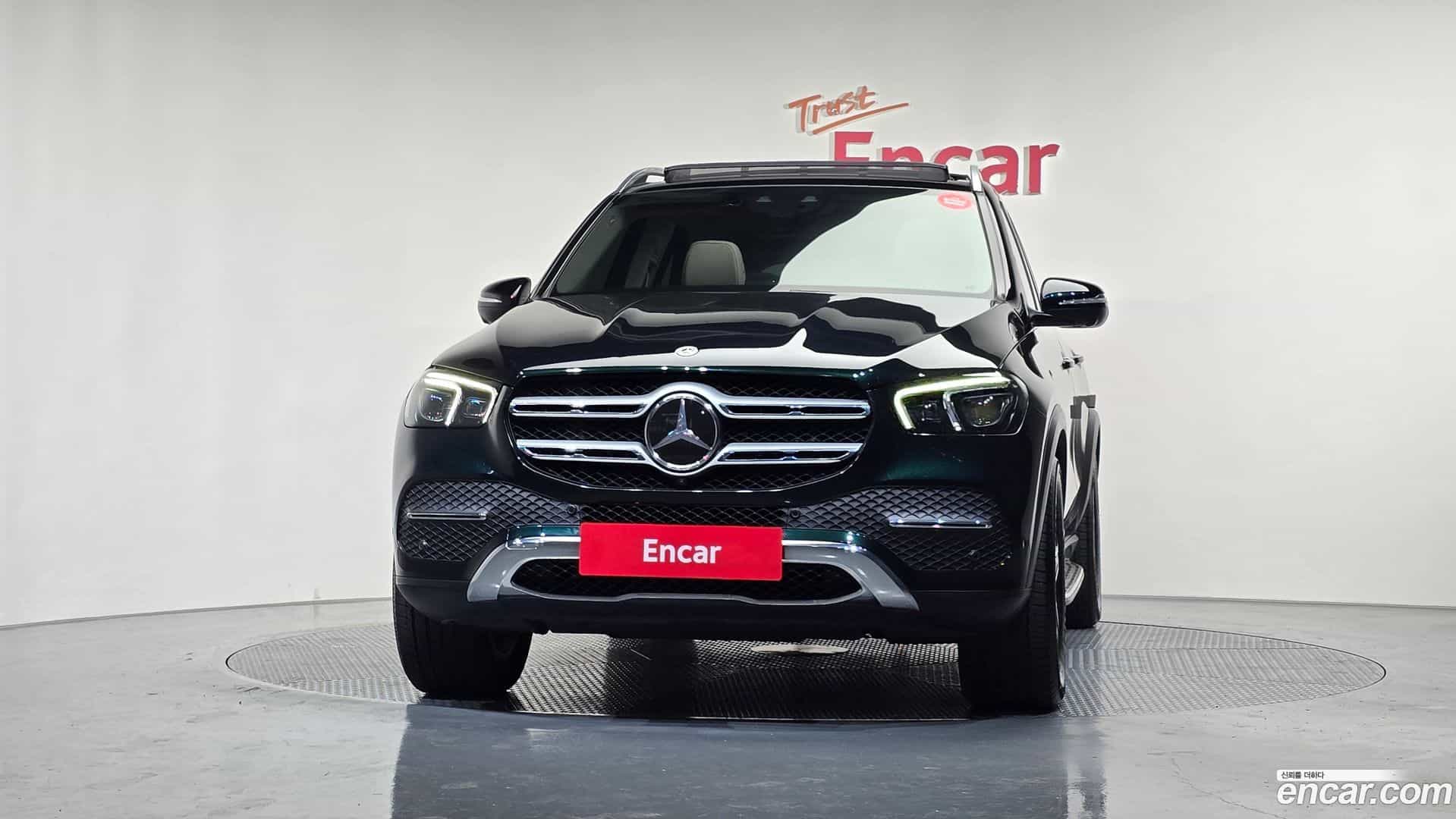 GLE-Class Mercedes-Benz 2021.9-OUTER-003