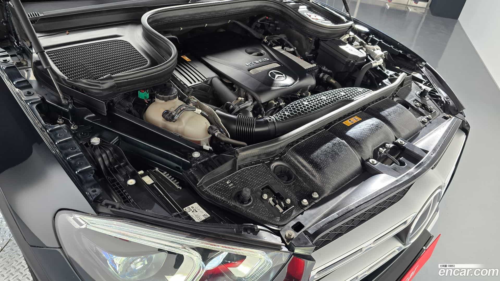 GLE-Class Mercedes-Benz 2021.9-INNER-006