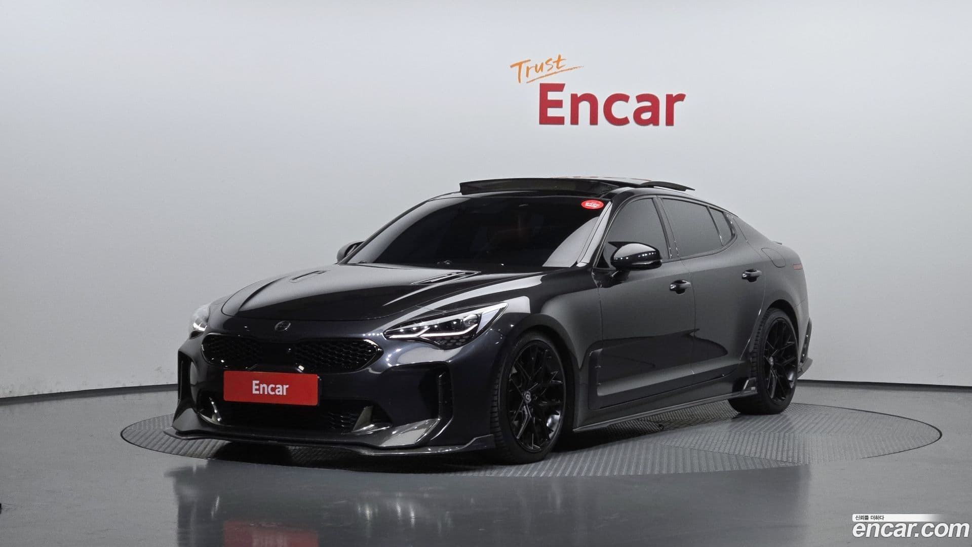 Main__Slider__Photo:Stinger Kia 2019.0-0