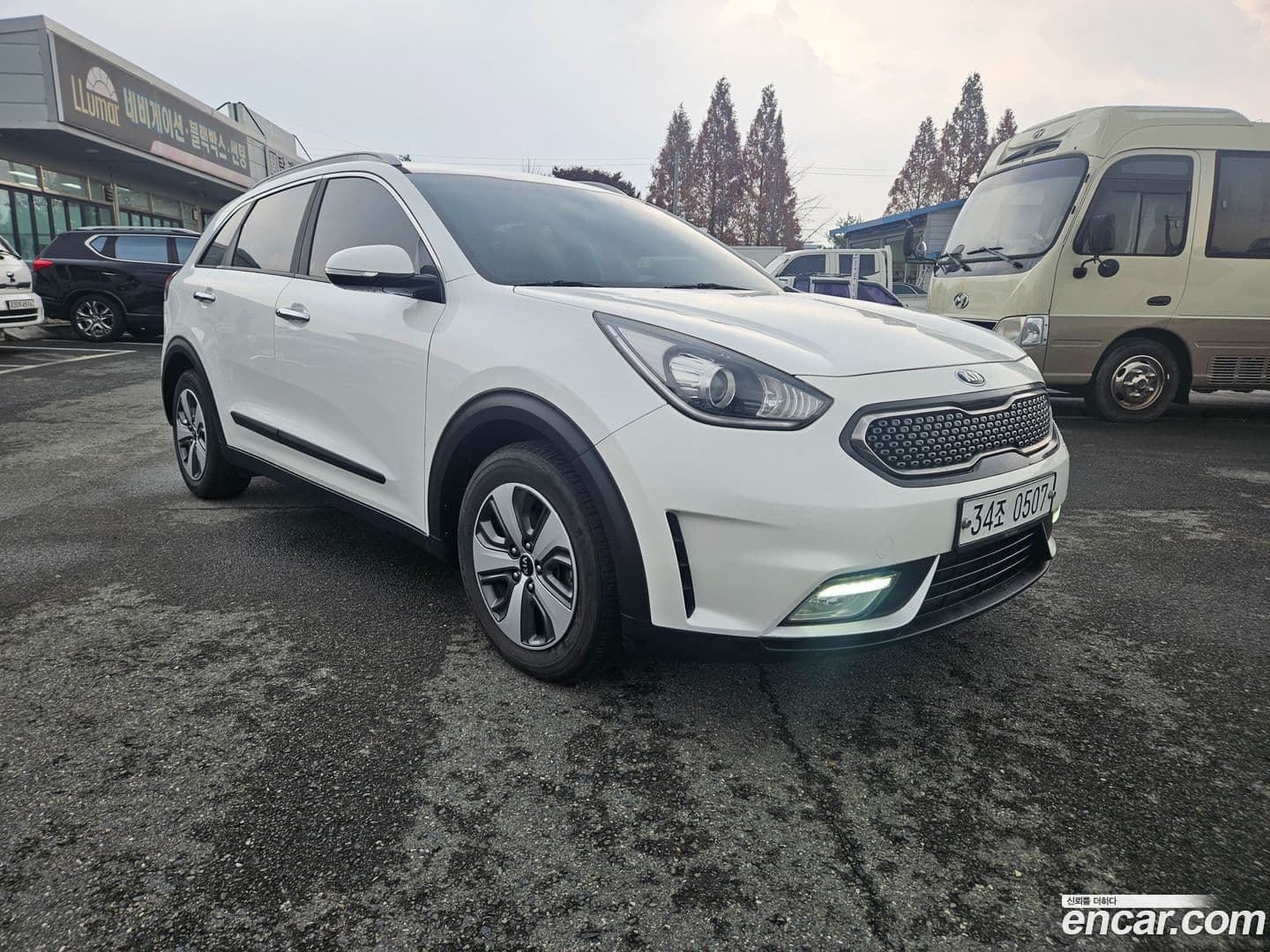 Main__Slider__Photo:Niro Kia 2016.3-0