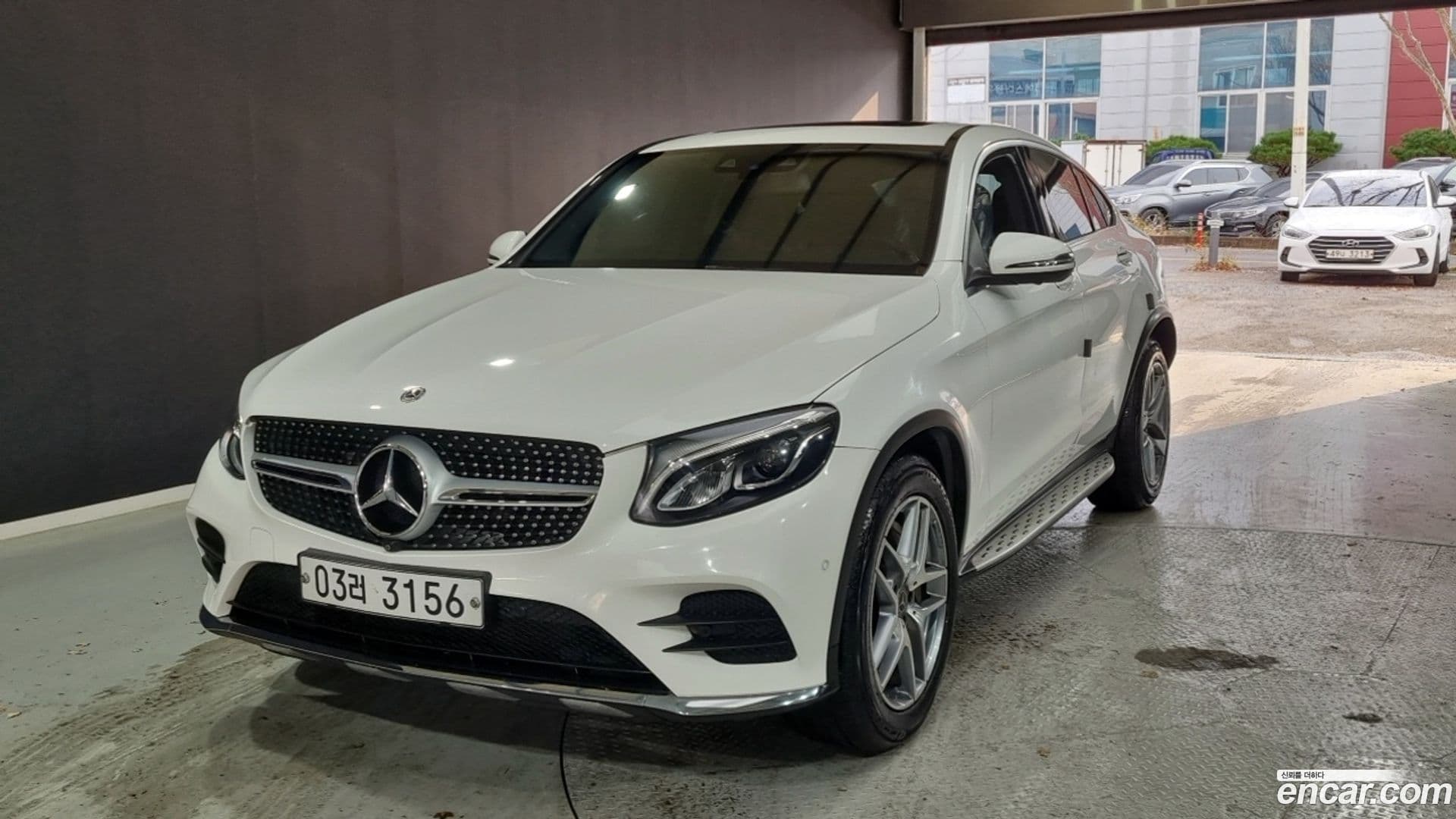Main__Slider__Photo:GLC-Class Mercedes-Benz 2018.3-0