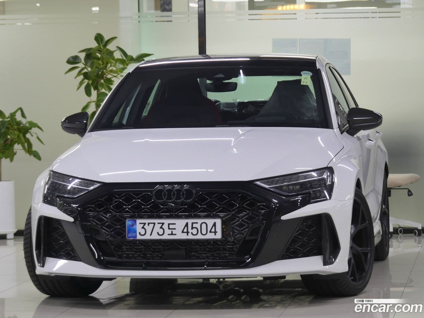 Main__Slider__Photo:RS3 Audi 2025.10-0