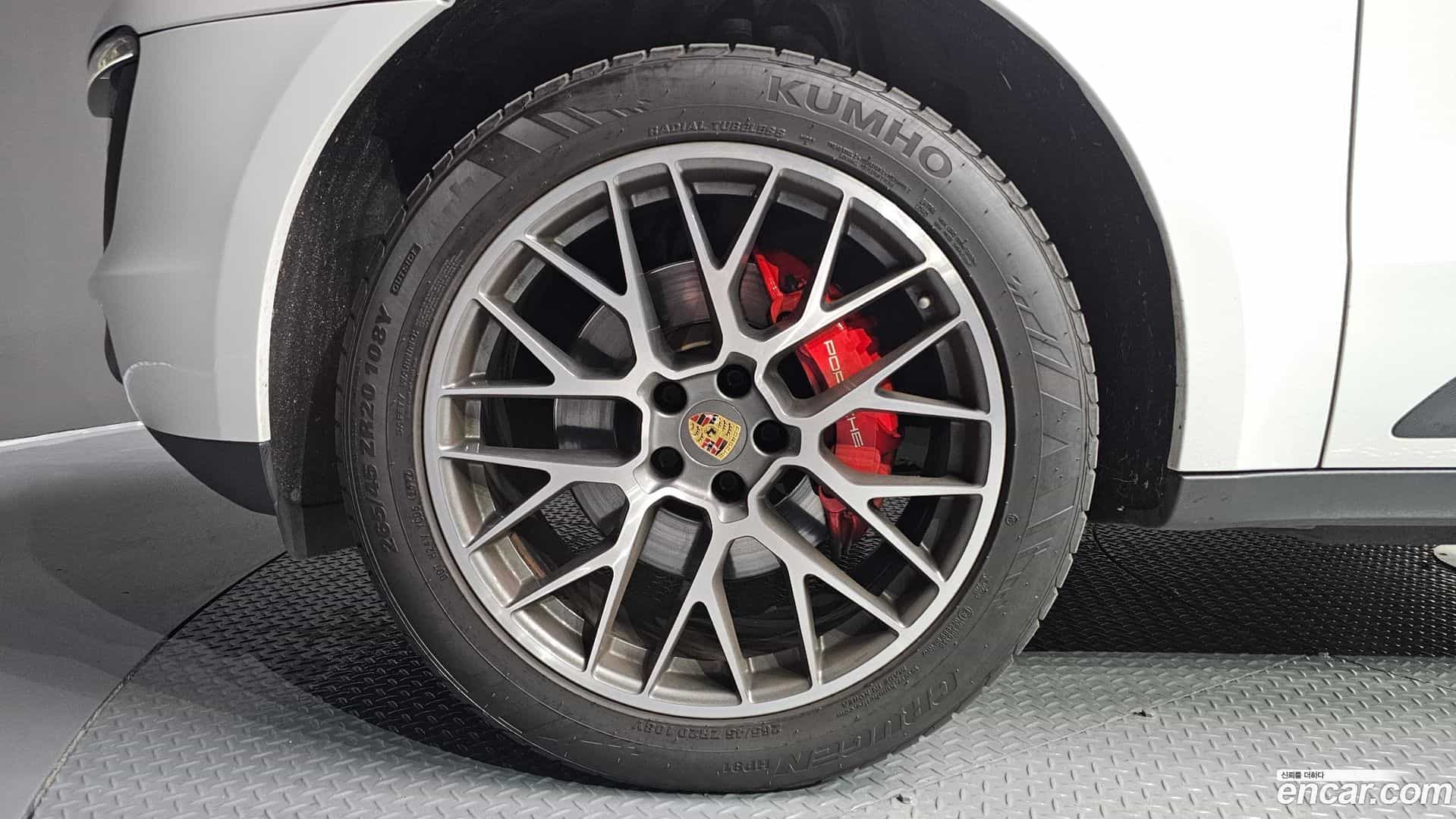 Macan Porsche 2016.3-OUTER-005