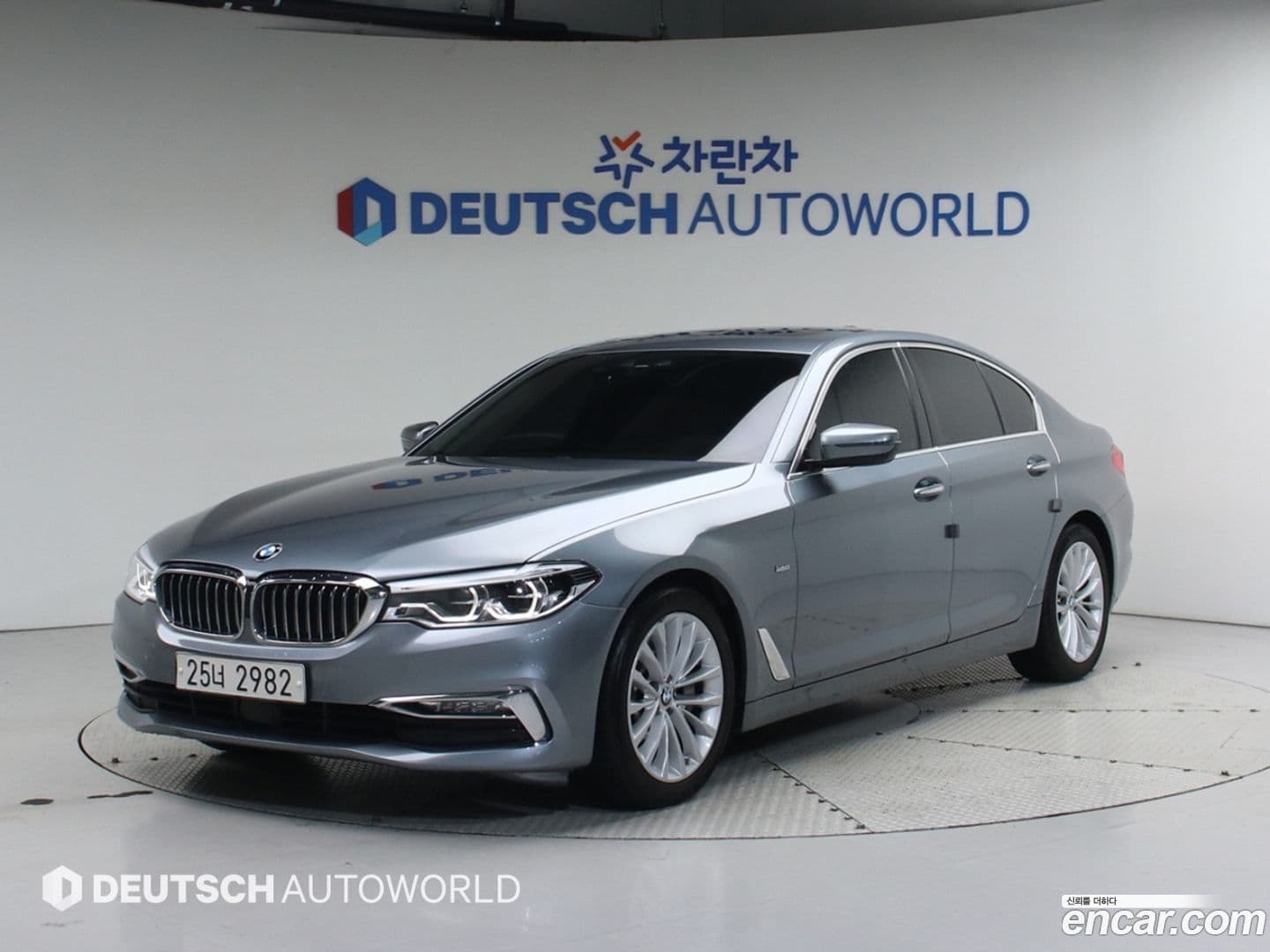 Main__Slider__Photo:5-Series BMW 2018.8-0