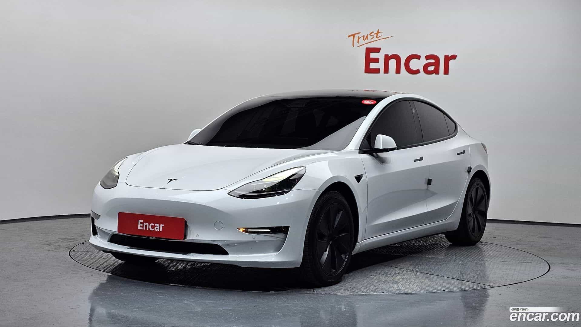 Model 3 Tesla 2021.2-OUTER-001