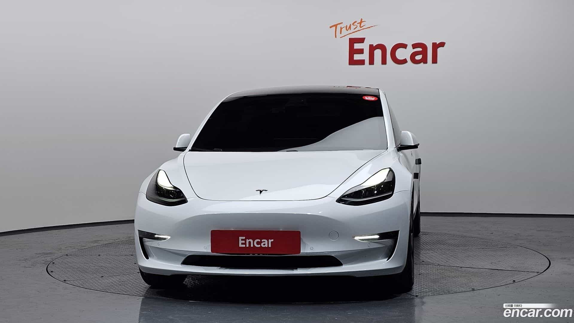 Model 3 Tesla 2021.2-OUTER-003