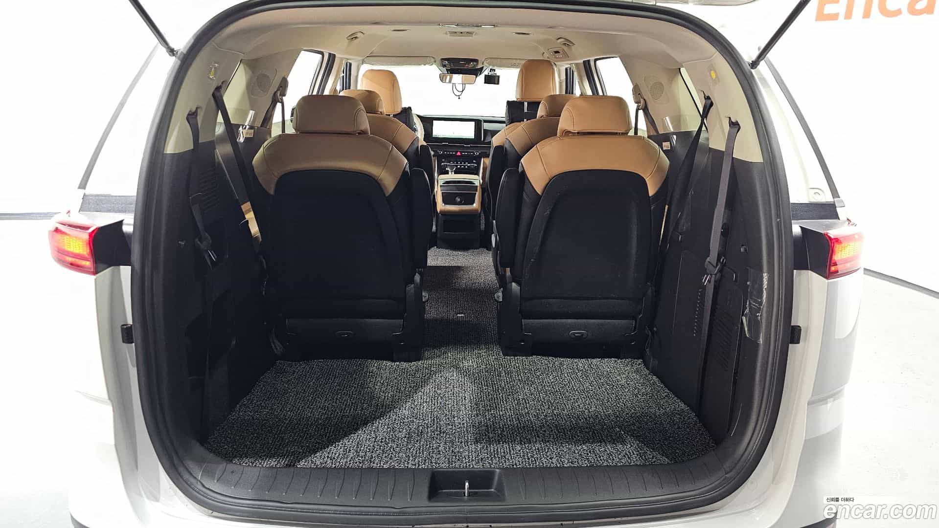 Canival Kia 2023.9-OPTION-024