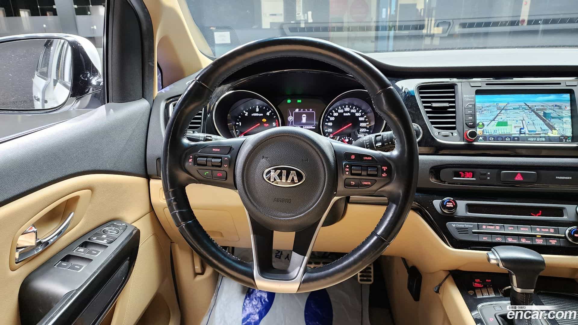 Canival Kia 2016.8-OPTION-018