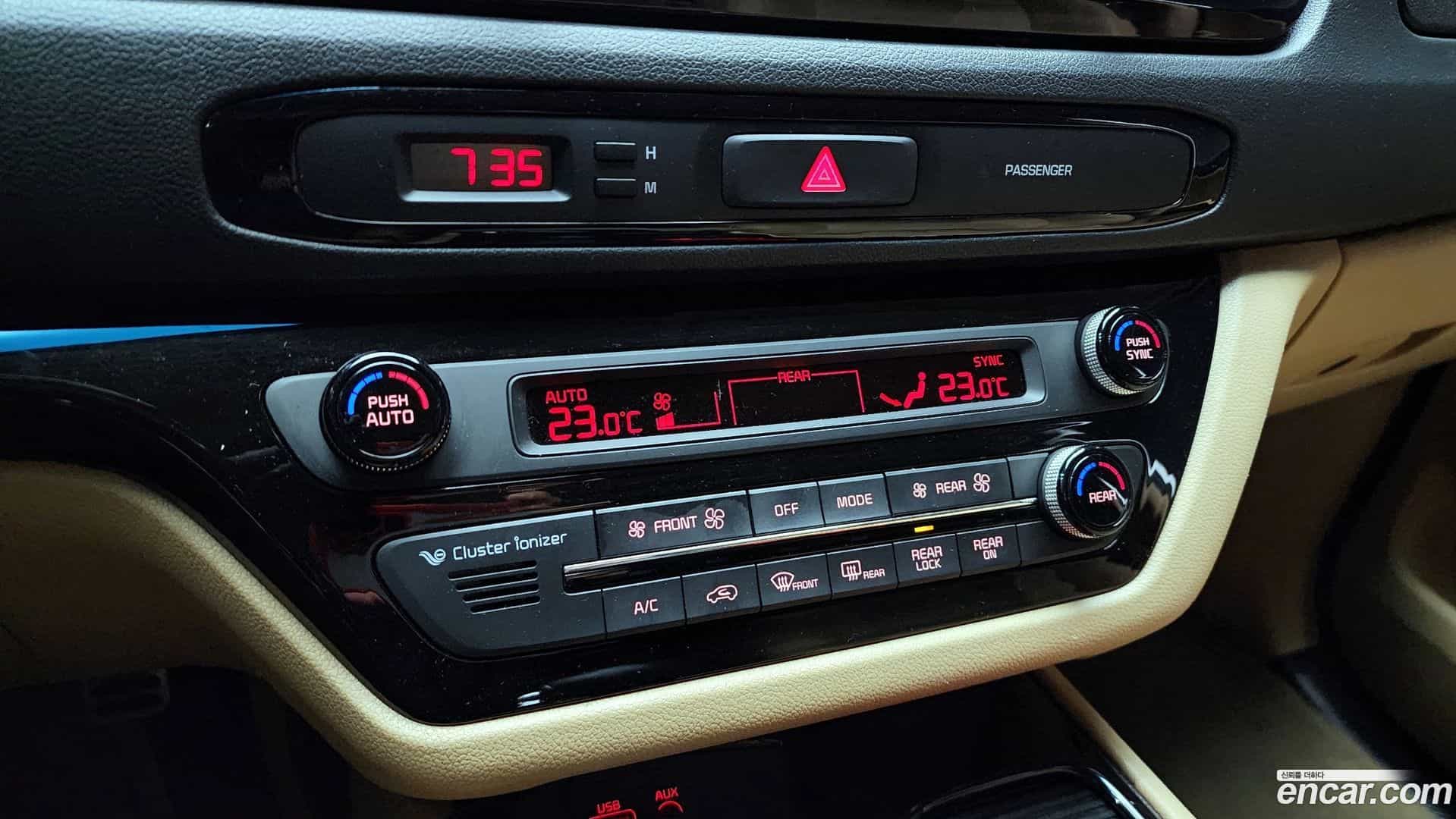 Canival Kia 2016.8-OPTION-023