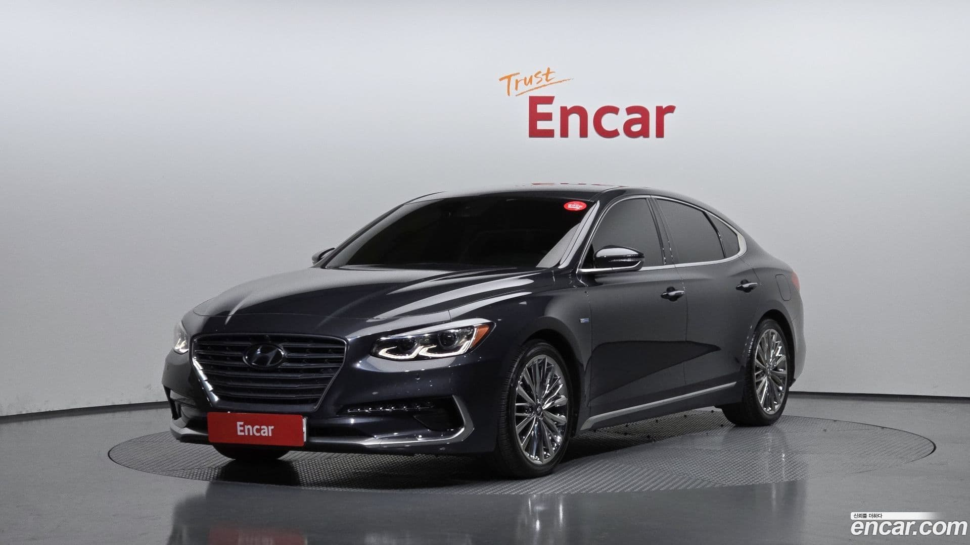 Main__Slider__Photo:Grandeur Hyundai 2018.1-0
