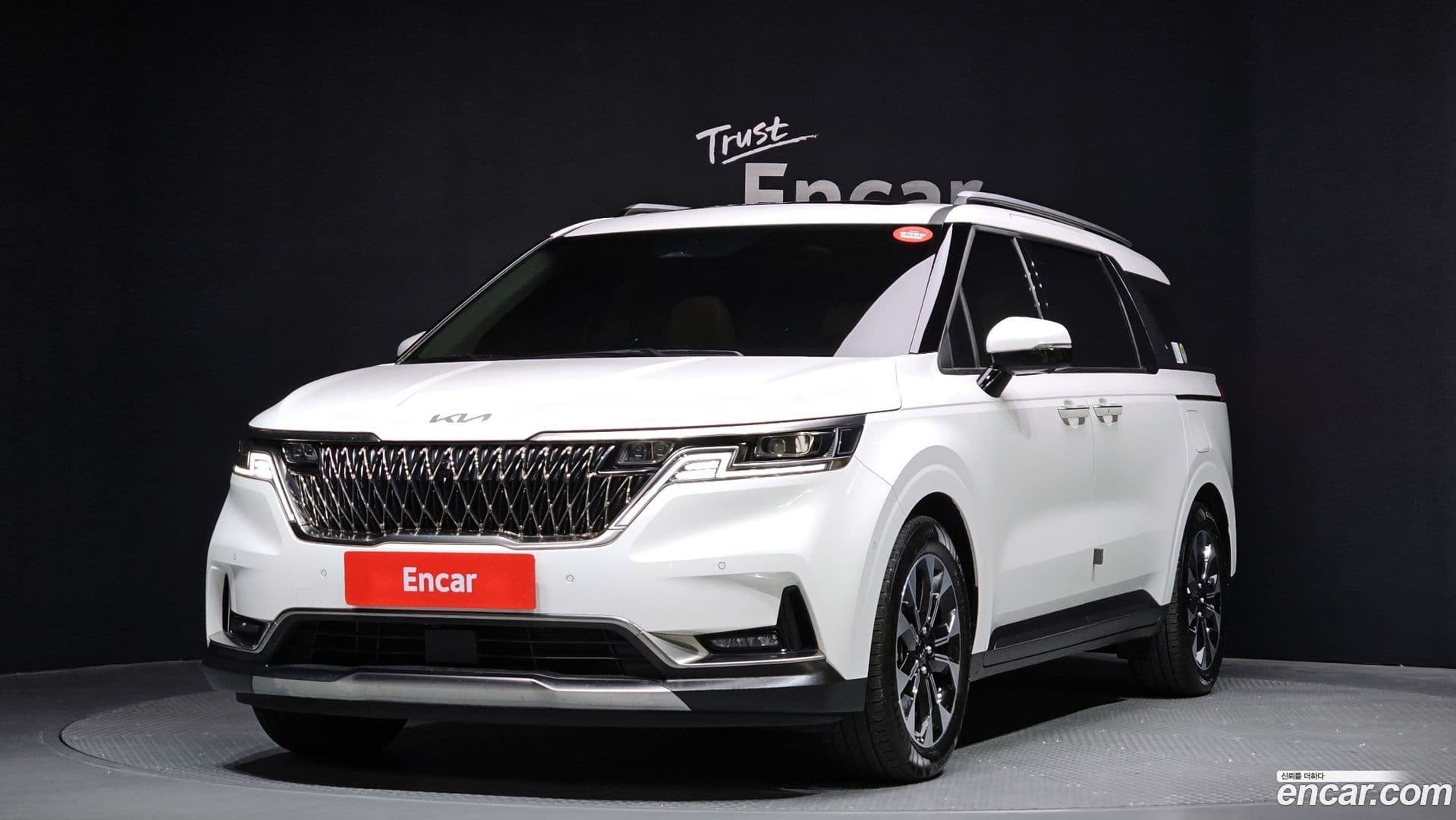Main__Slider__Photo:Canival Kia 2022.4-0