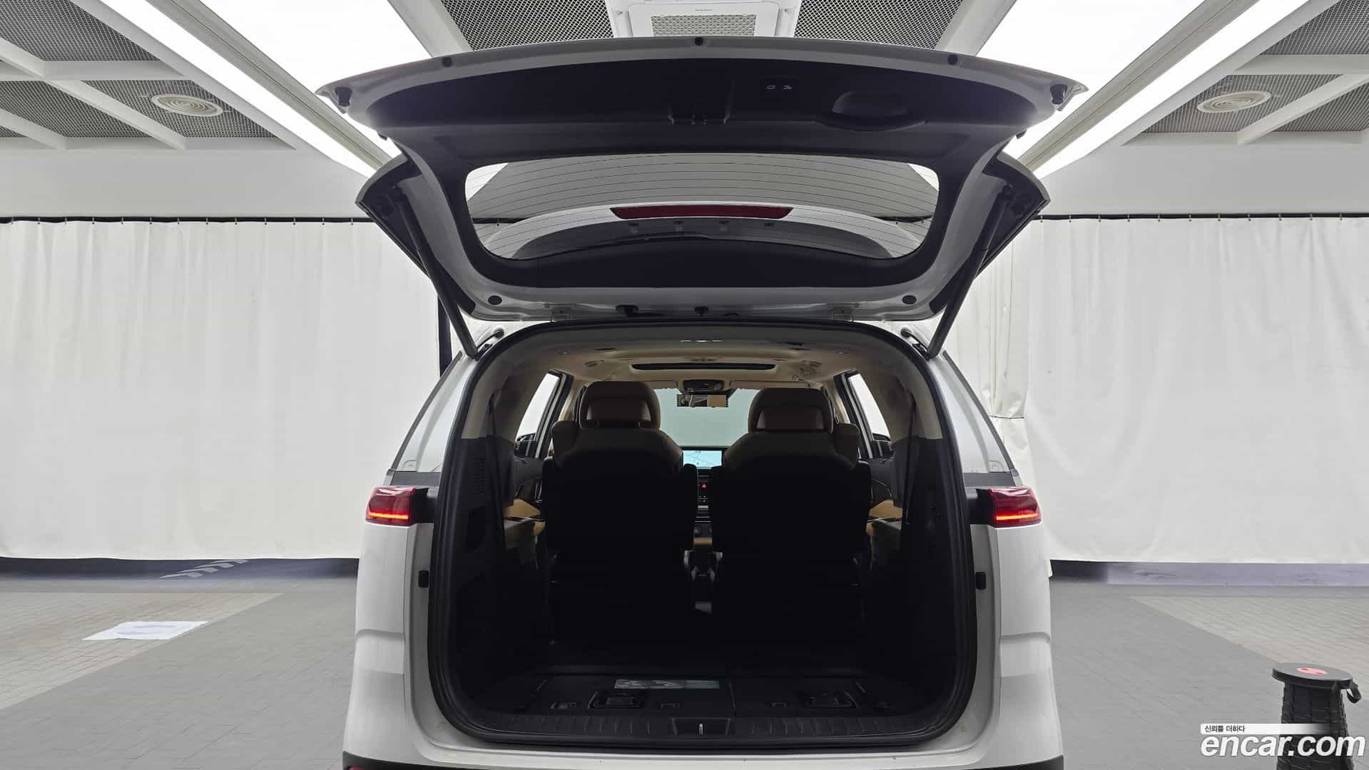 Canival Kia 2022.4-OPTION-024