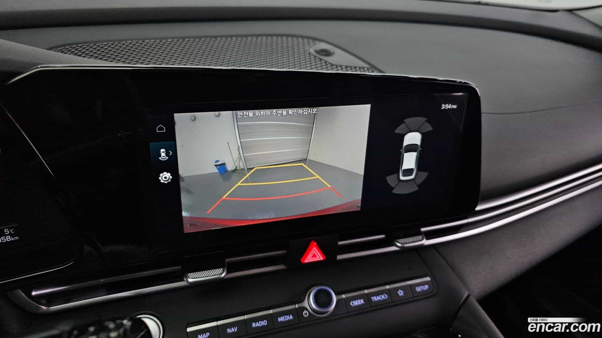 AVANTE Hyundai 2022.11-OPTION-024