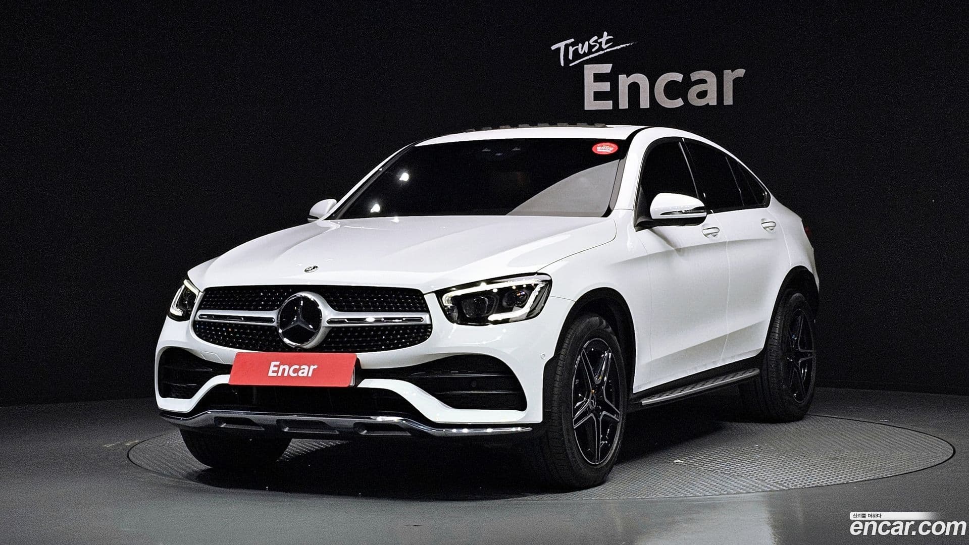 Main__Slider__Photo:GLC-Class Mercedes-Benz 2022.6-0