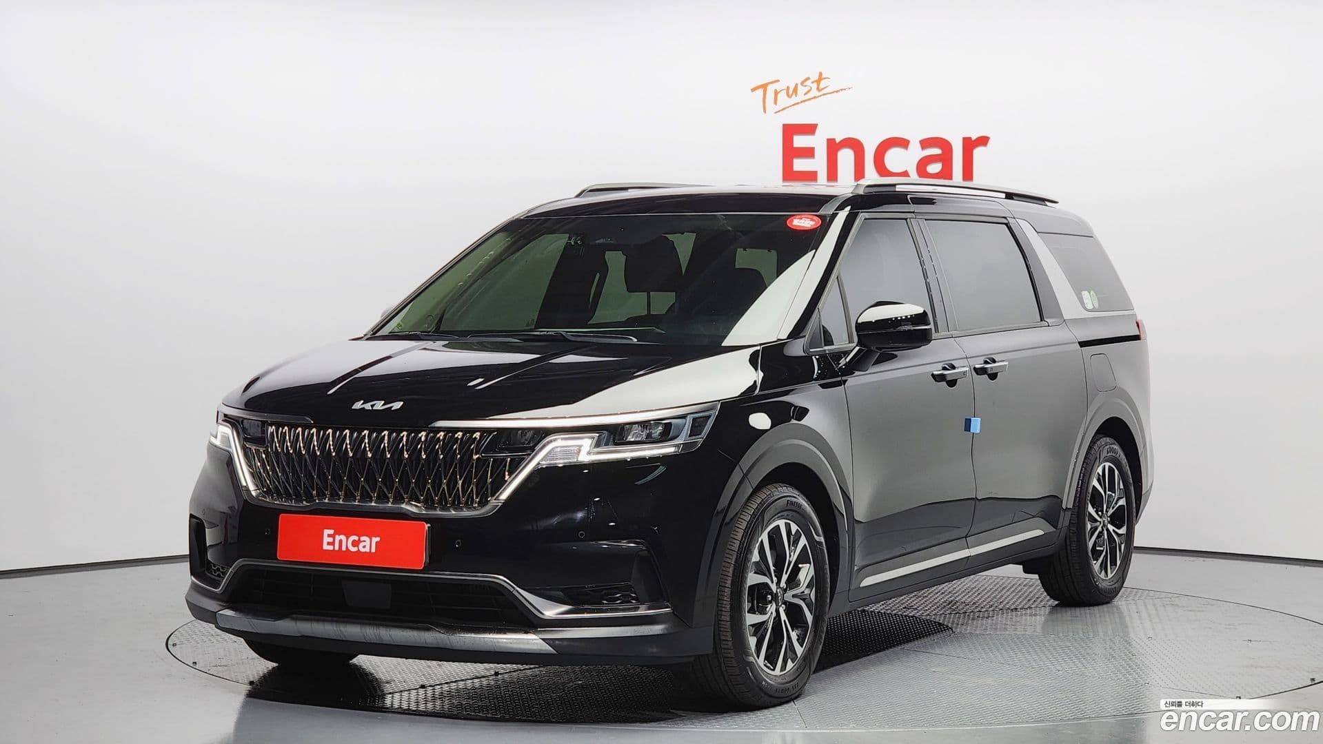 Main__Slider__Photo:Canival Kia 2023.0-0