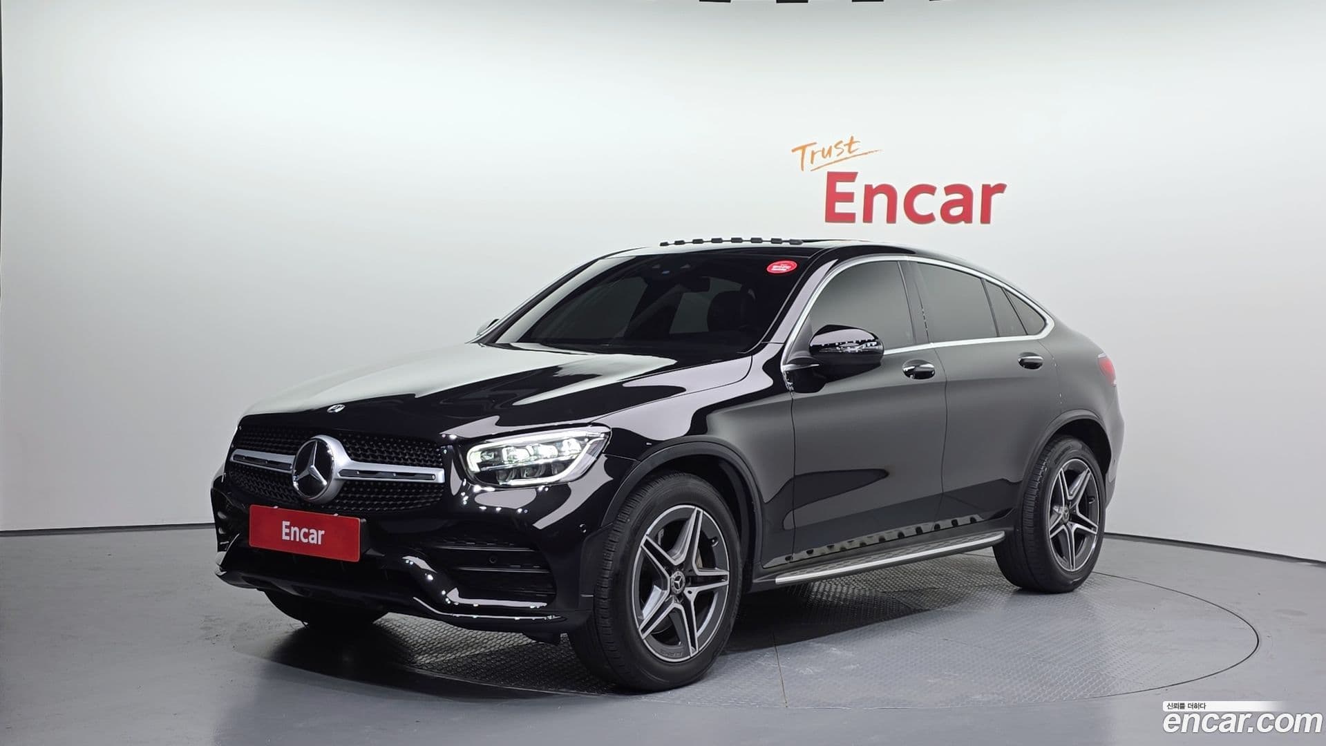 Main__Slider__Photo:GLC-Class Mercedes-Benz 2020.9-0