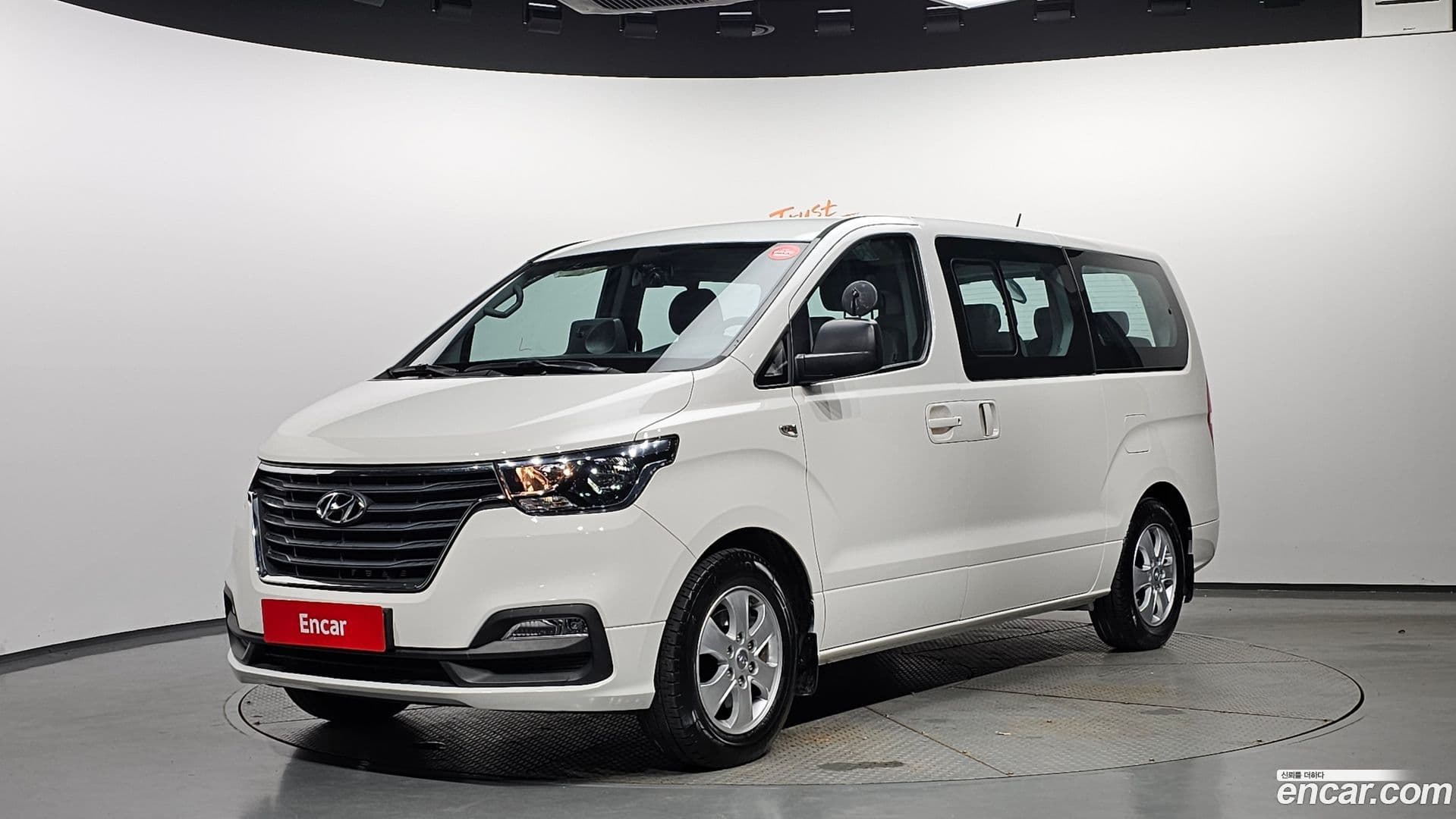 Main__Slider__Photo:Starex Hyundai 2019.4-0