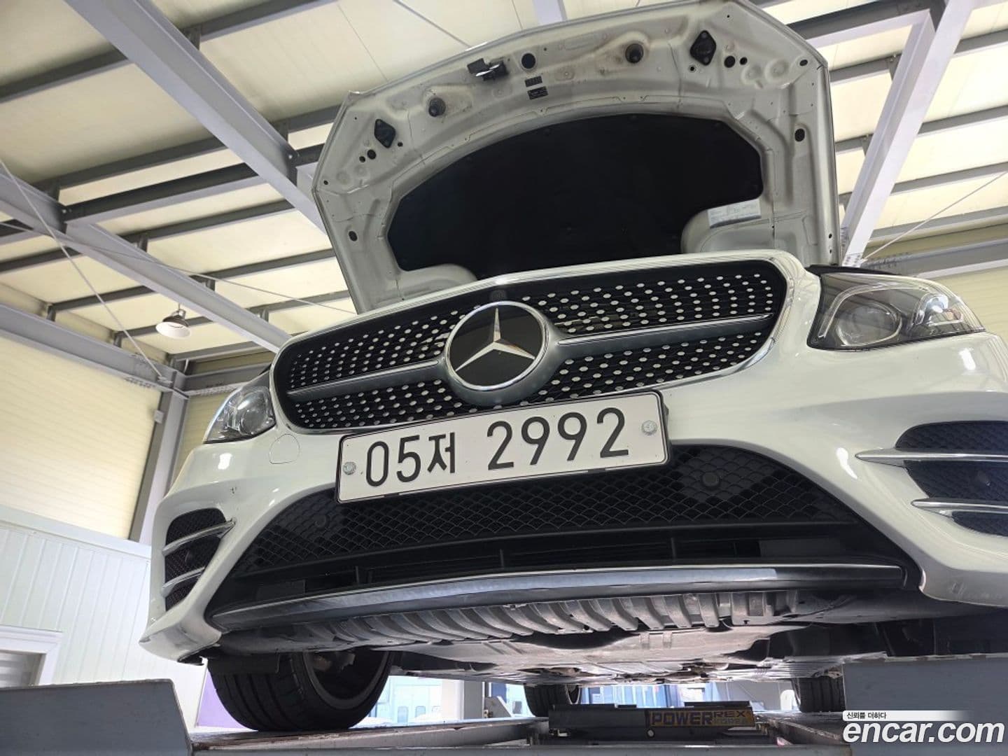 Main__Slider__Photo:E-Class Mercedes-Benz 2018.6-0