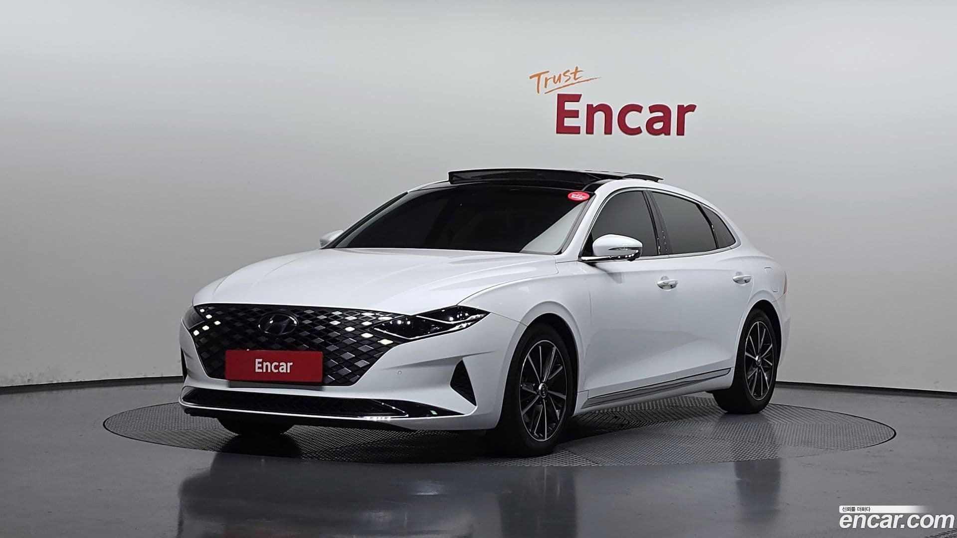 Main__Slider__Photo:Grandeur Hyundai 2020.2-0