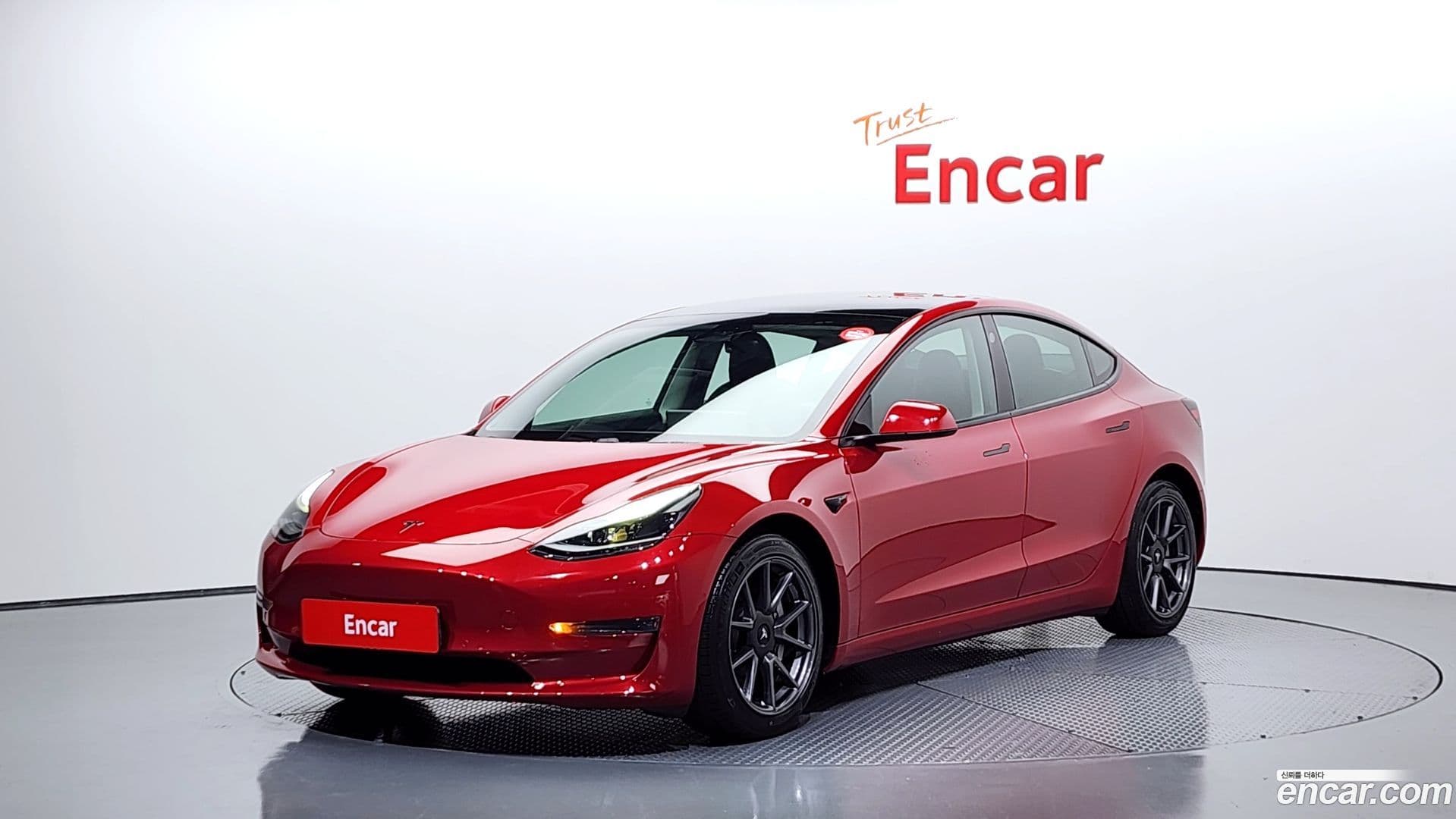 Main__Slider__Photo:Model 3 Tesla 2021.2-0