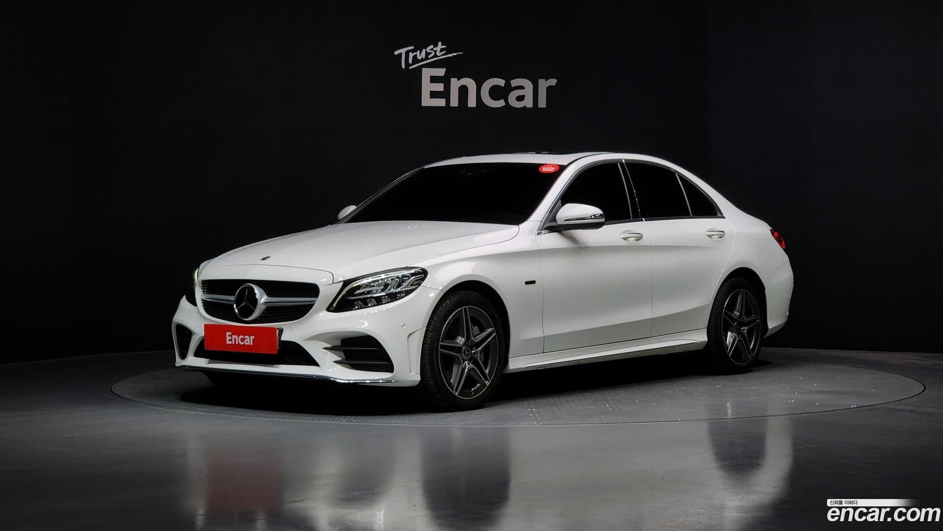 Main__Slider__Photo:C-Class Mercedes-Benz 2020.11-0
