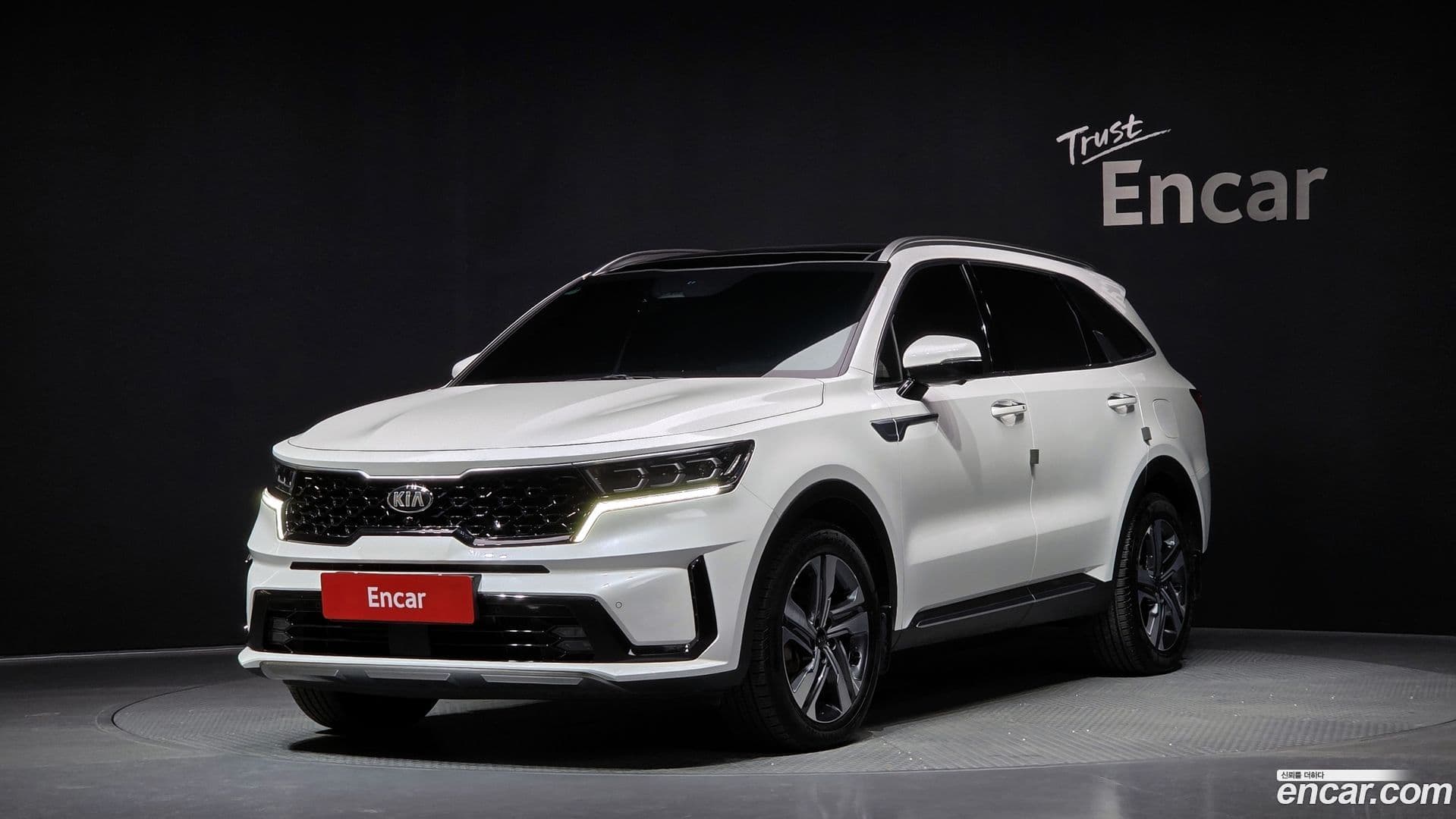 Main__Slider__Photo:Sorento Kia 2020.10-0