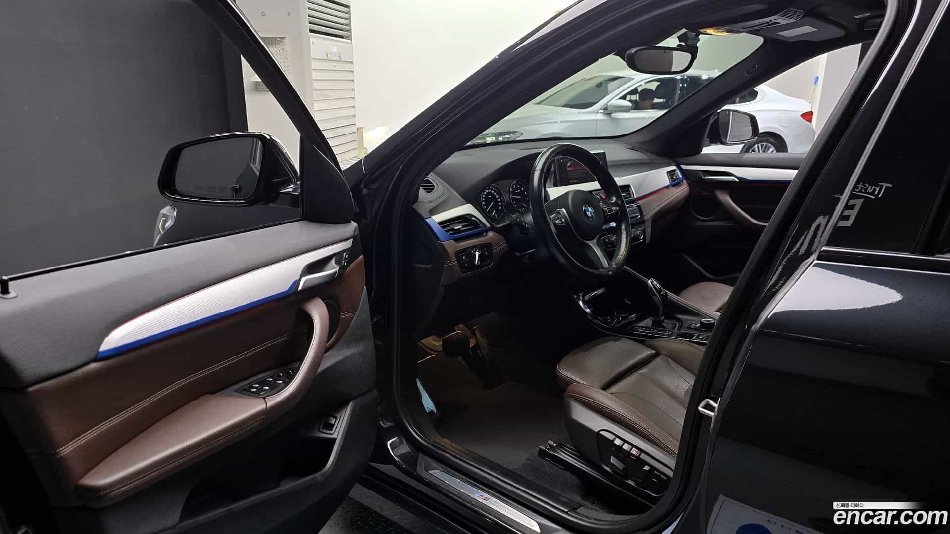 X1 BMW 2021.0-INNER-010
